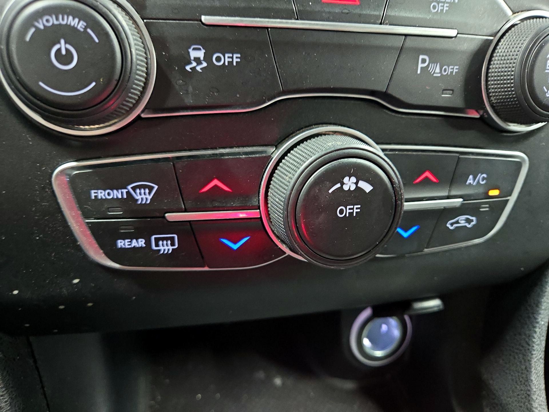 Thumbnail: 2022 Dodge Charger - 16