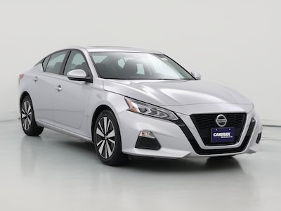 Silver 2022 Nissan Altima SV