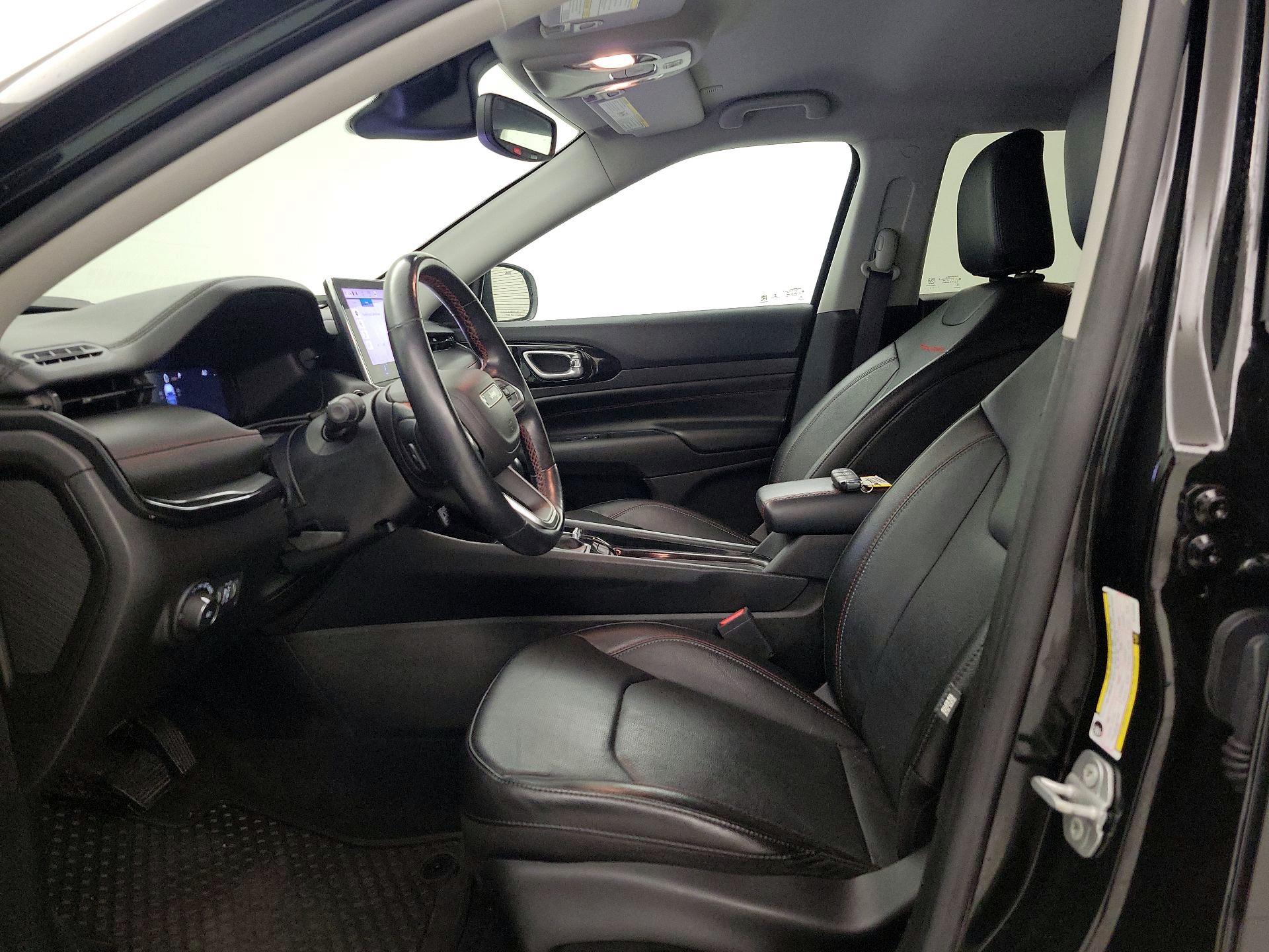 Thumbnail: 2022 Jeep Compass - 11