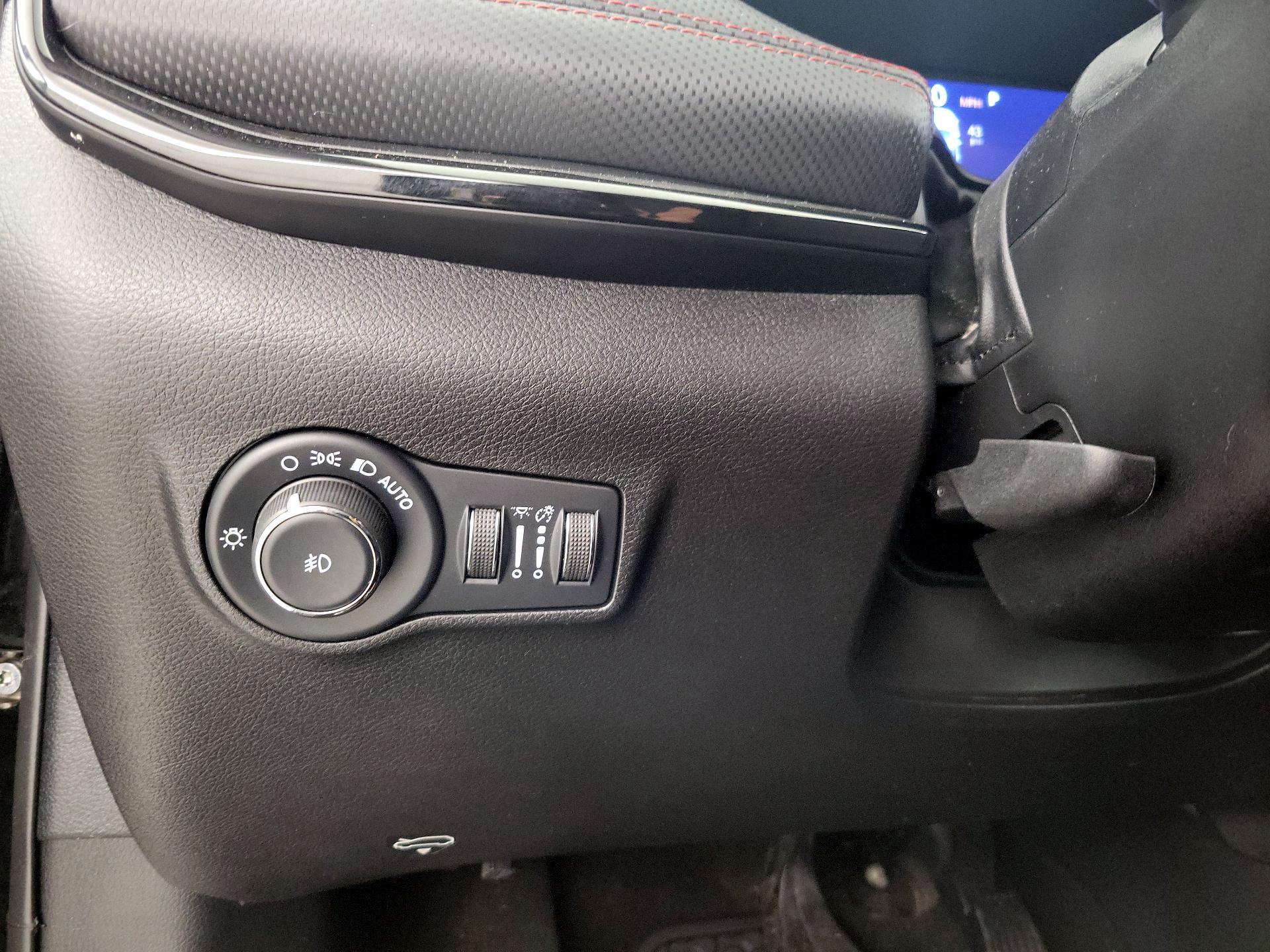 Thumbnail: 2022 Jeep Compass - 13