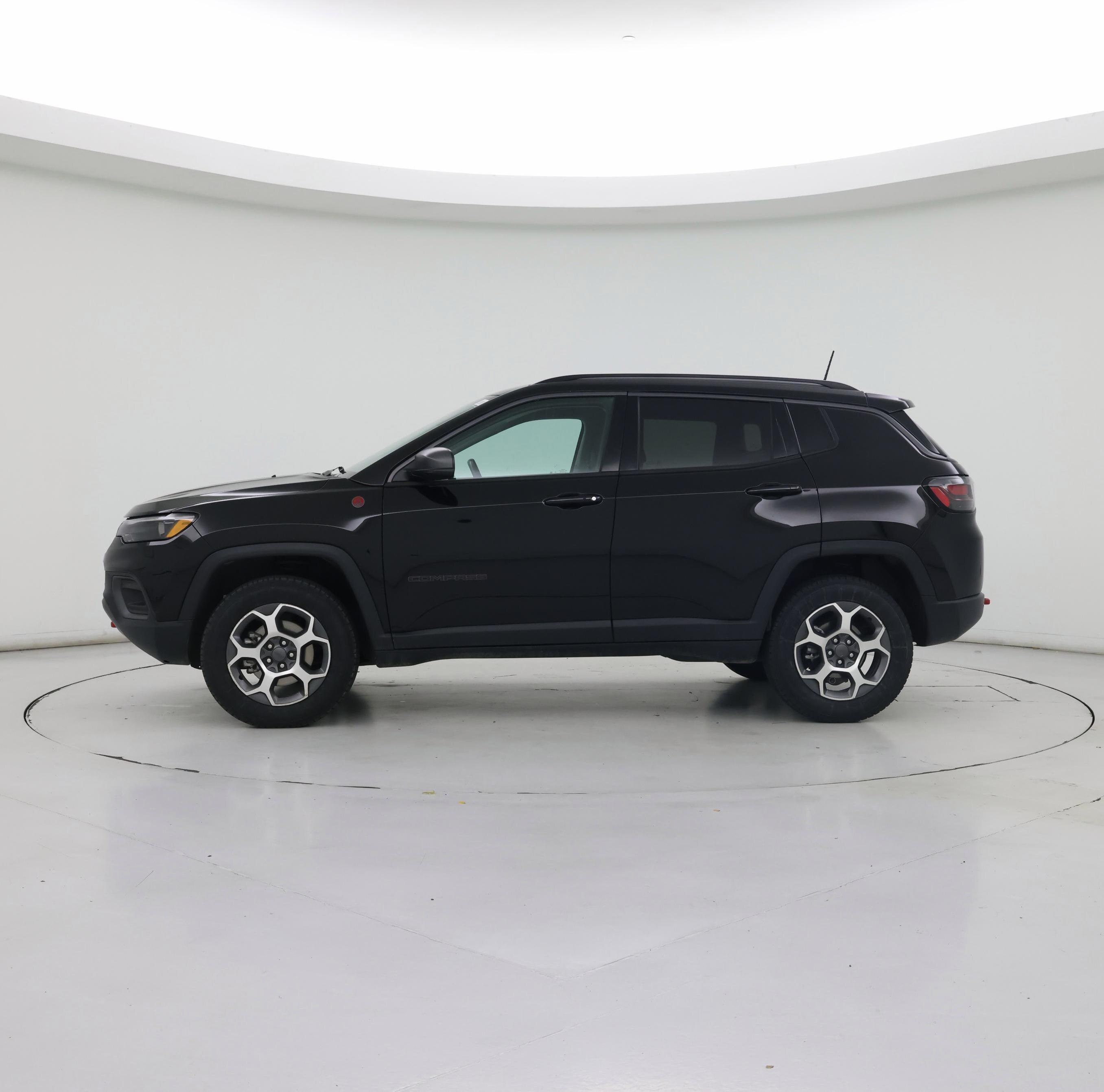 Thumbnail: 2022 Jeep Compass - 3
