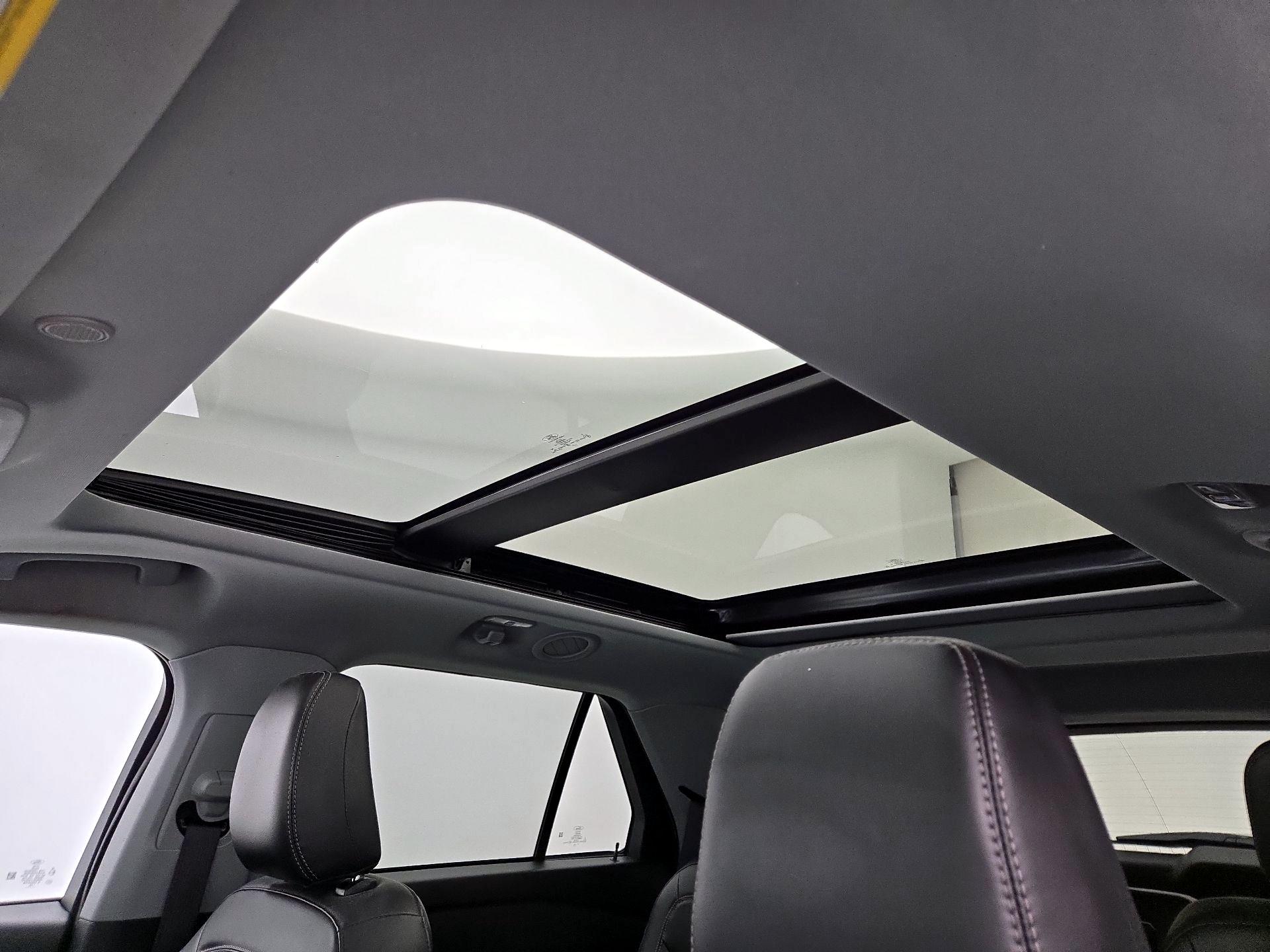 Thumbnail: 2022 Ford Explorer - 19