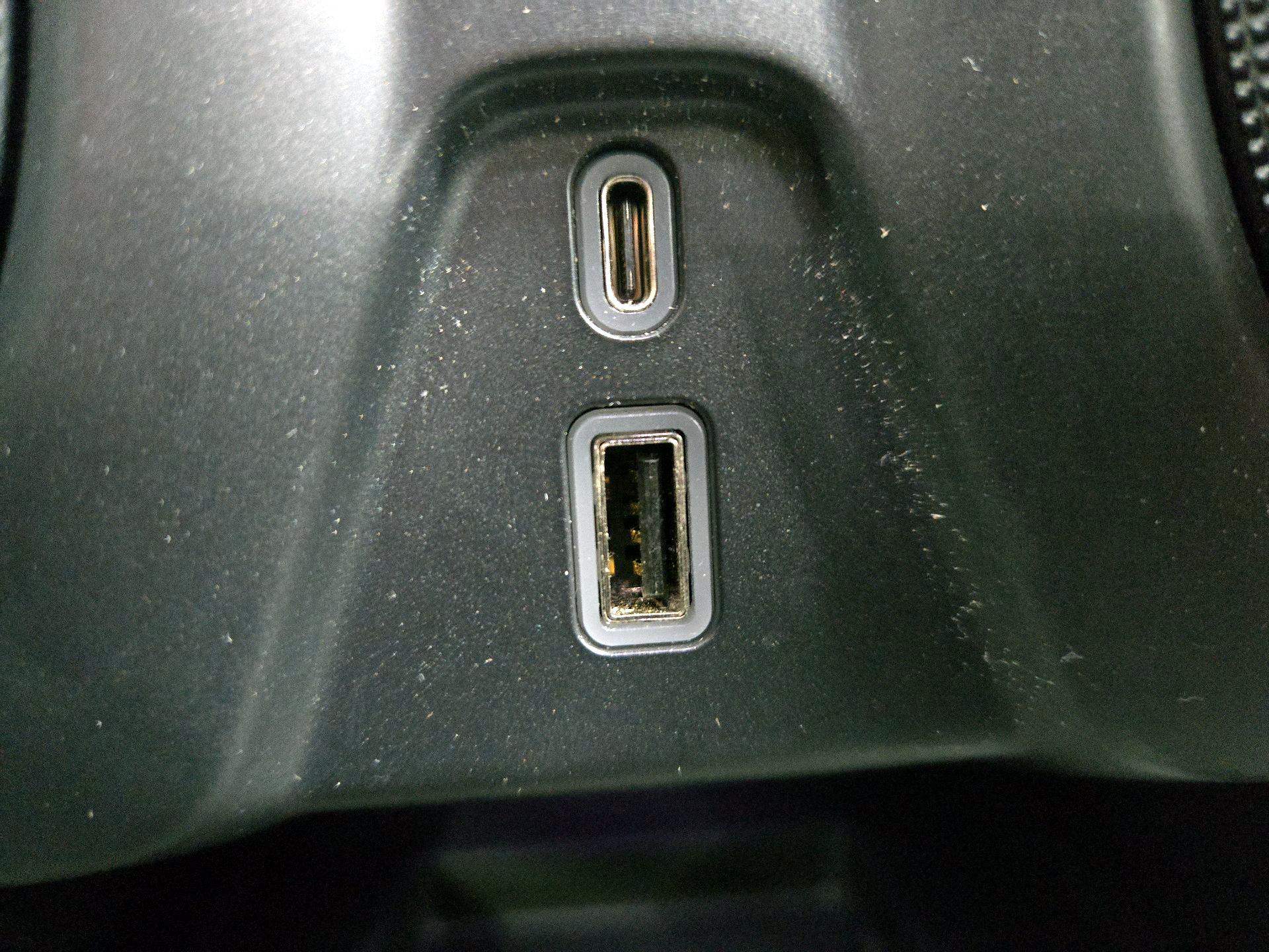 Thumbnail: 2021 Chevrolet Blazer - 19