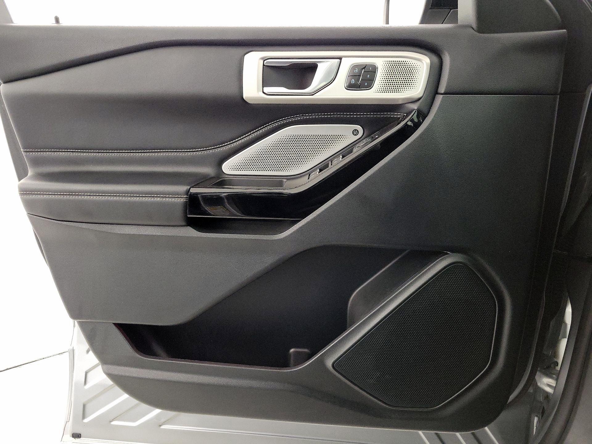 Thumbnail: 2022 Ford Explorer - 12