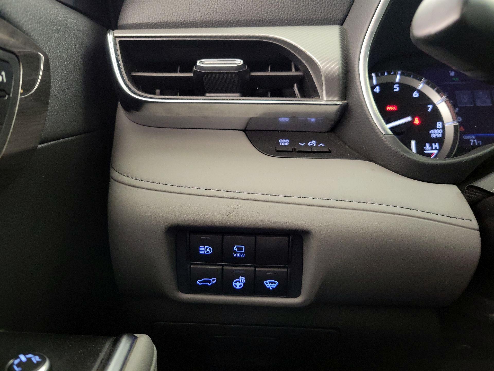 Thumbnail: 2021 Toyota Highlander - 13