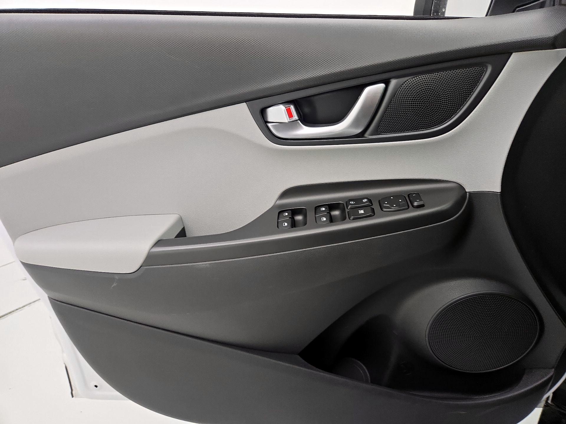 Thumbnail: 2022 Hyundai Kona - 12