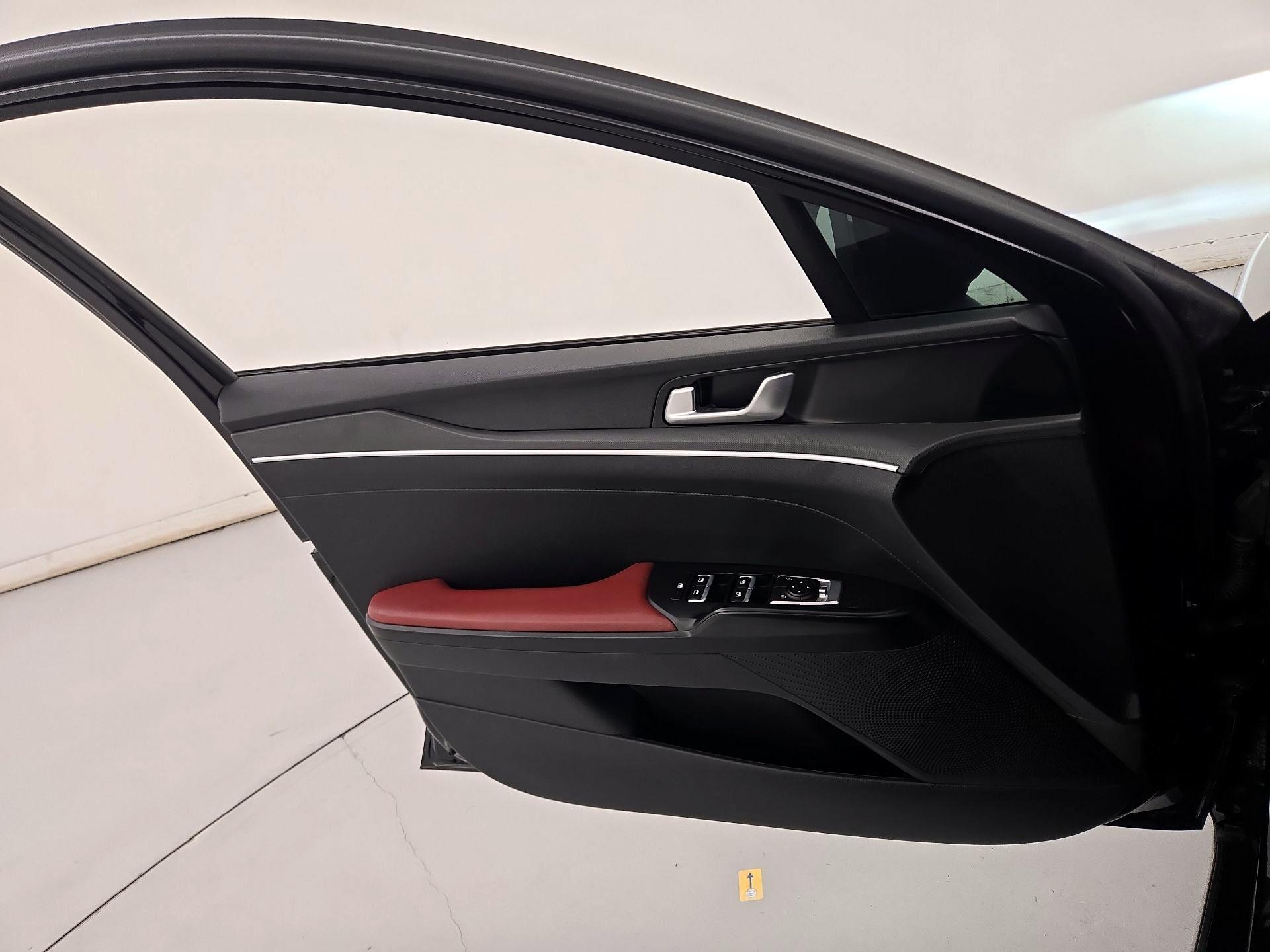 Thumbnail: 2023 Kia K5 - 12