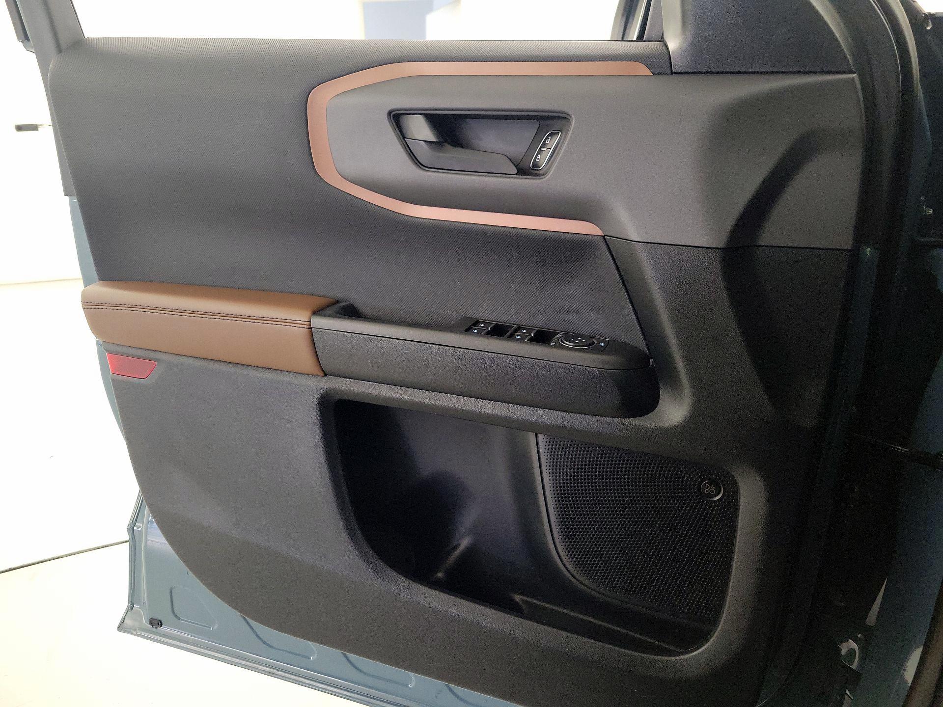 Thumbnail: 2021 Ford Bronco Sport - 12