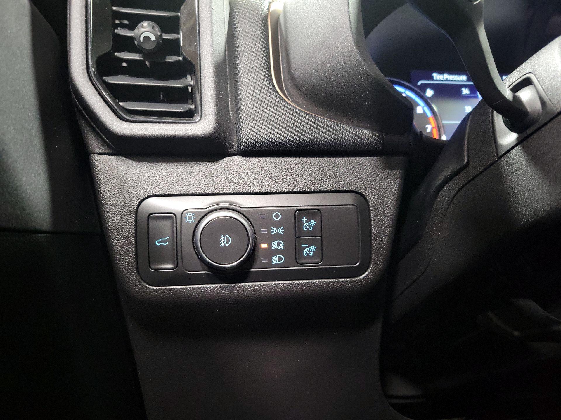 Thumbnail: 2021 Ford Bronco Sport - 13