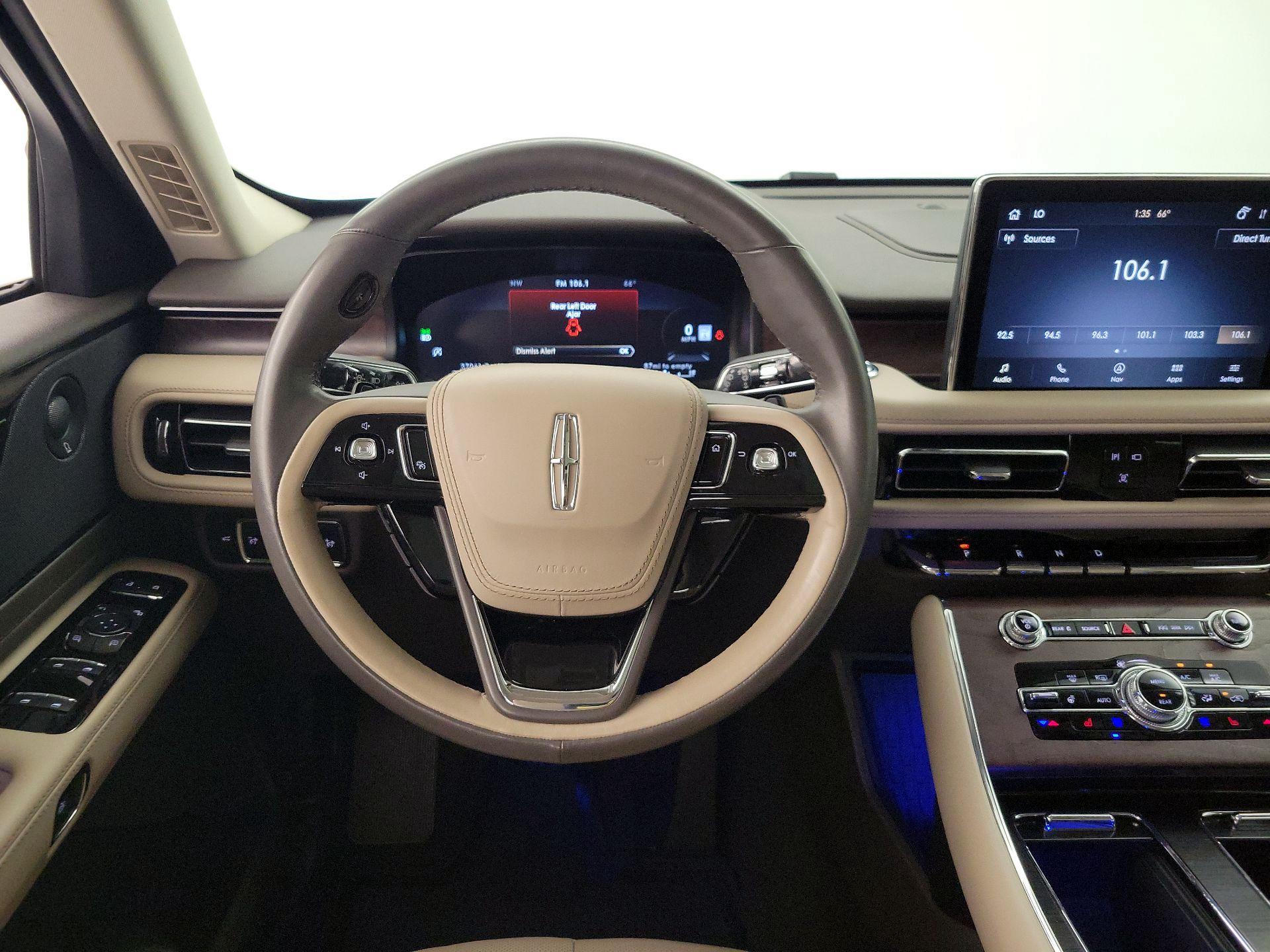 Thumbnail: 2022 Lincoln Aviator - 10