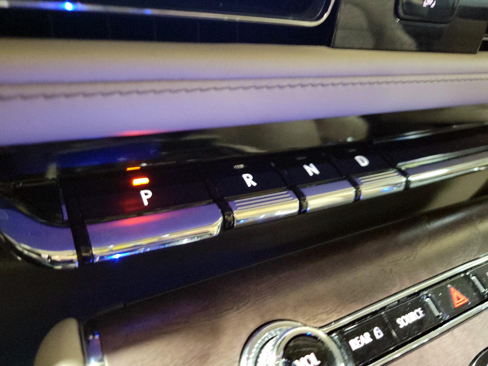 Thumbnail: 2022 Lincoln Aviator - 17