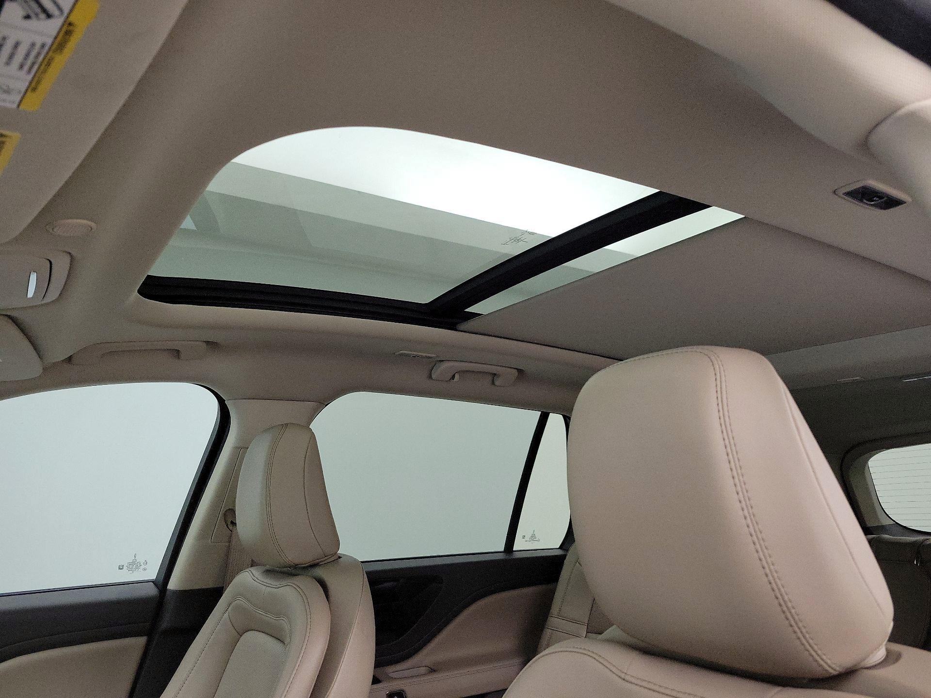 Thumbnail: 2022 Lincoln Aviator - 18