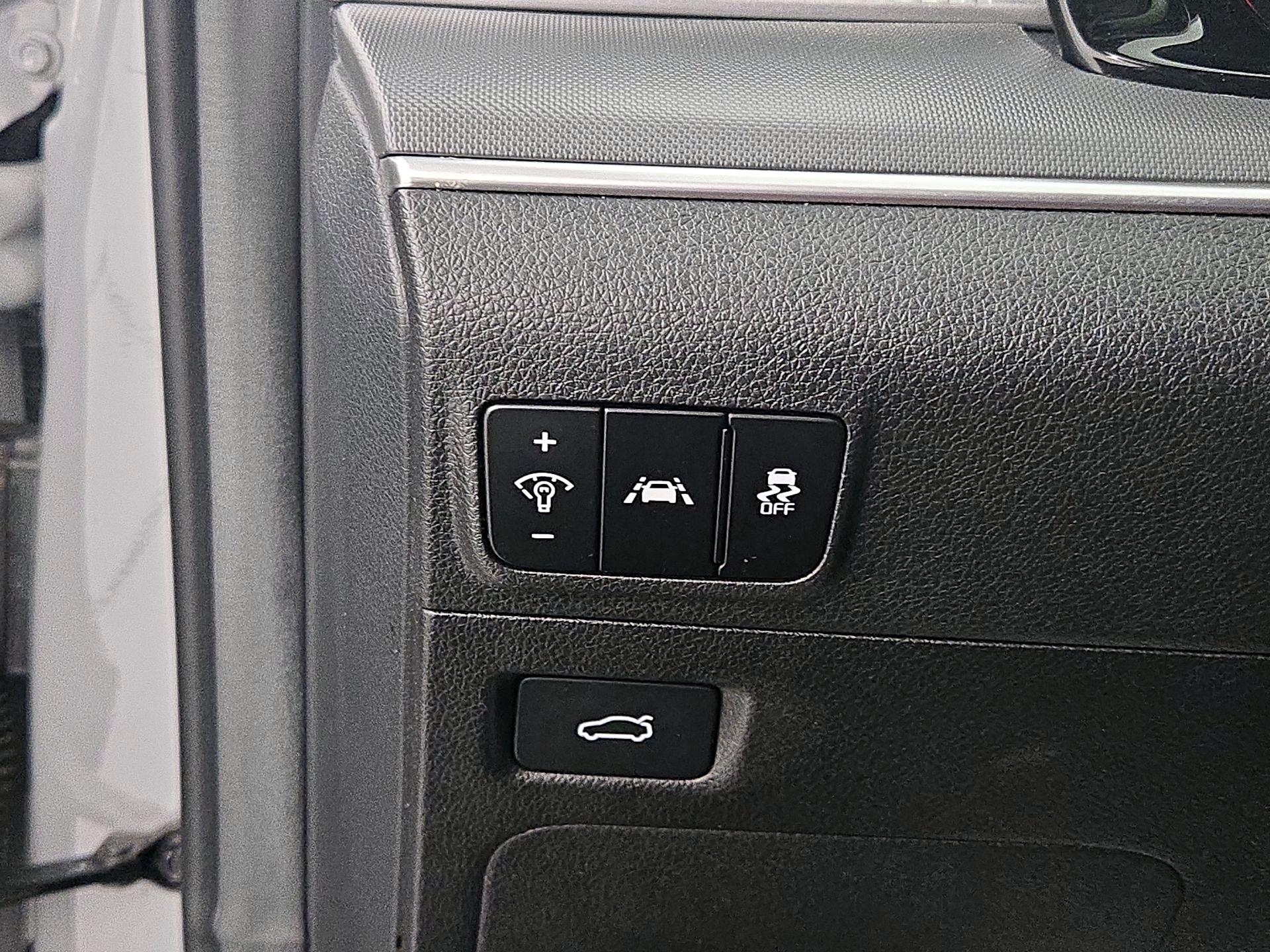 Thumbnail: 2023 Kia K5 - 13