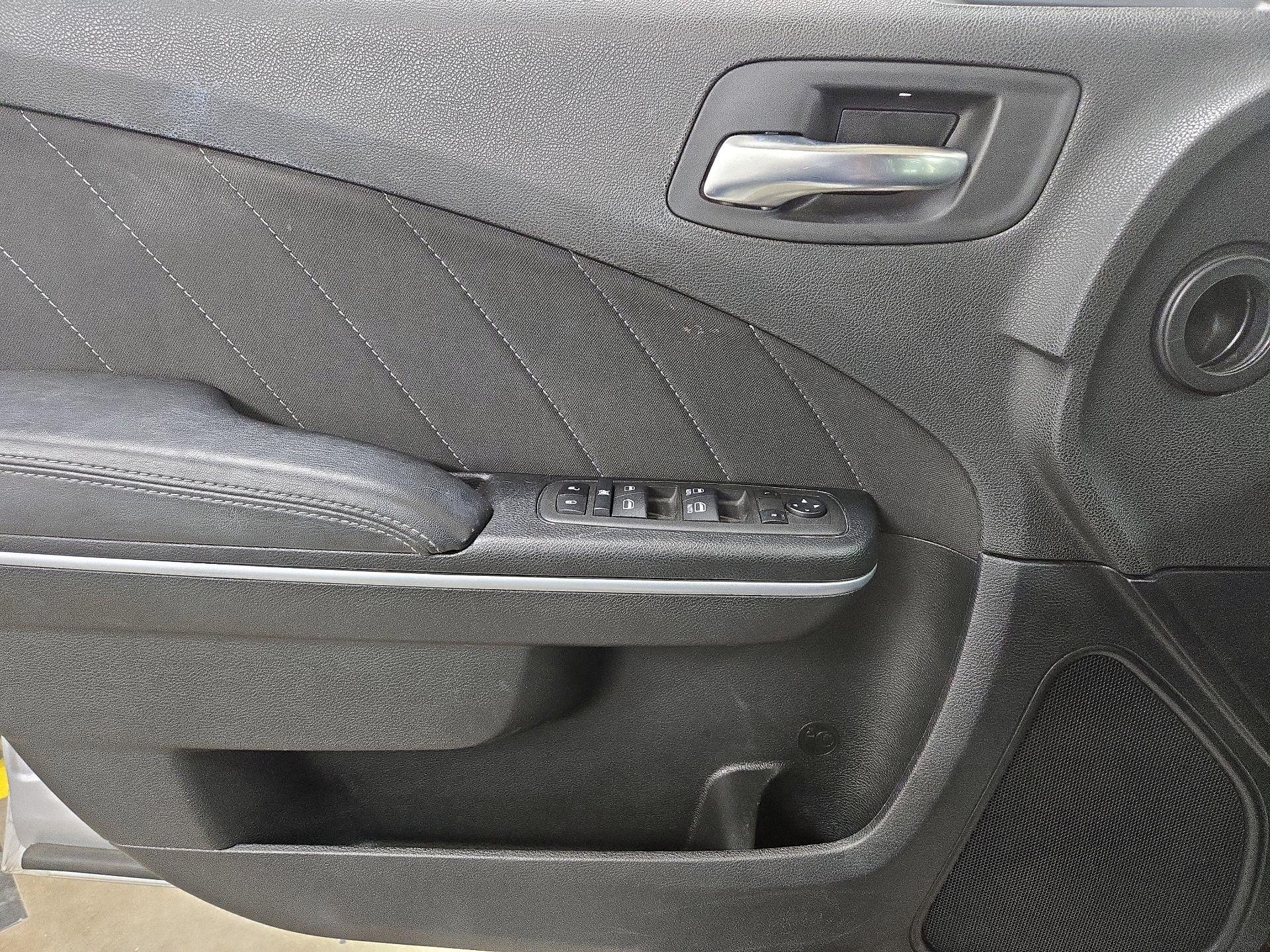 Thumbnail: 2022 Dodge Charger - 12