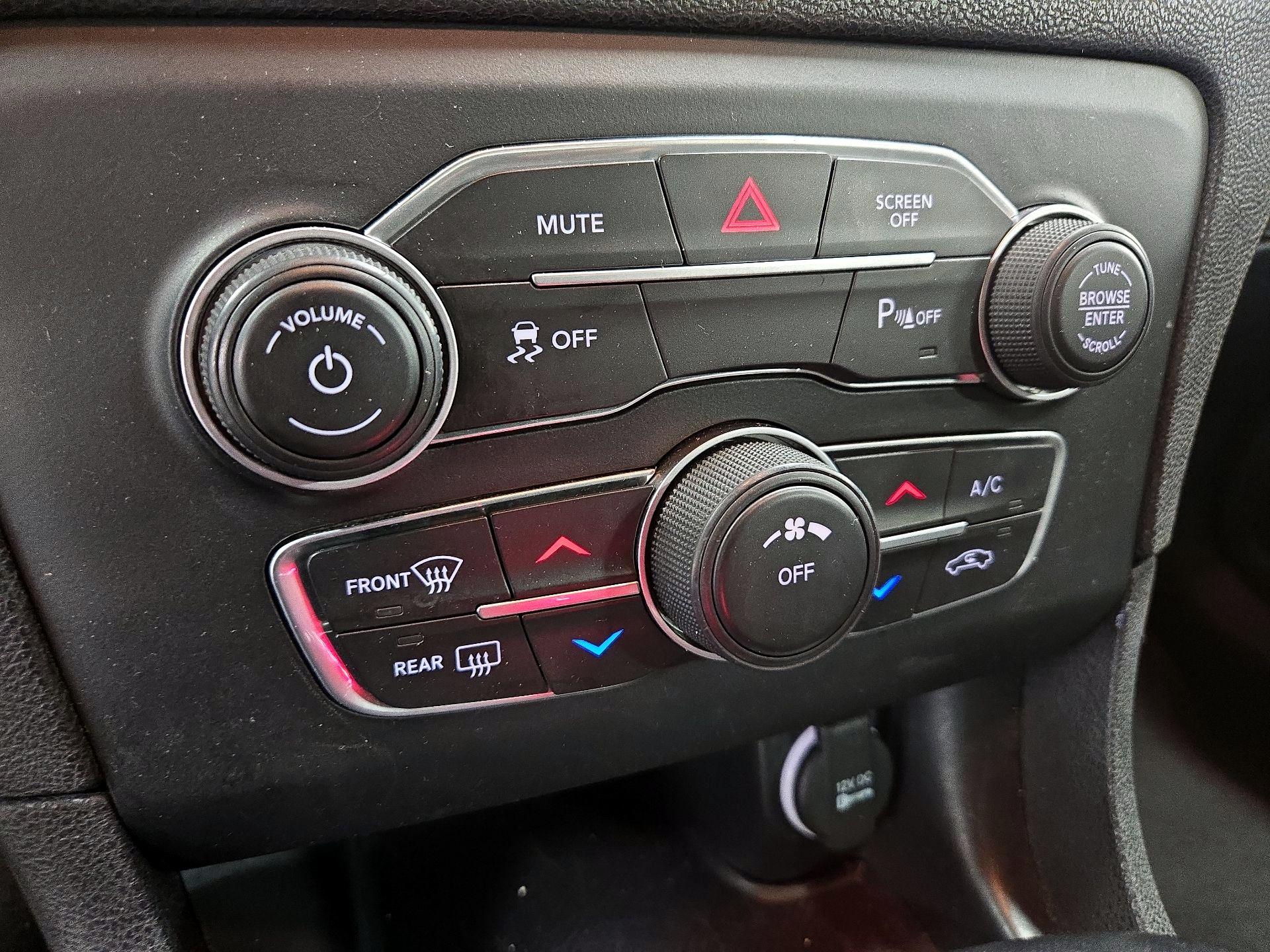 Thumbnail: 2022 Dodge Charger - 16