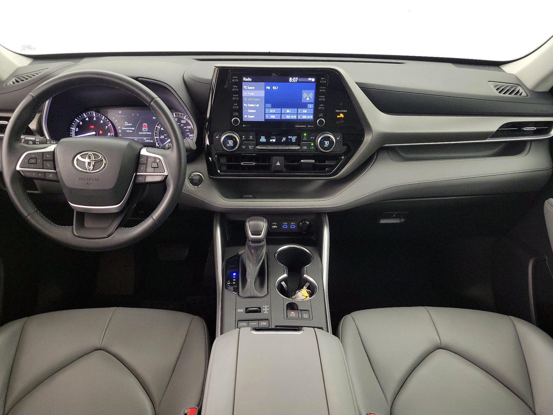 Thumbnail: 2022 Toyota Highlander - 9