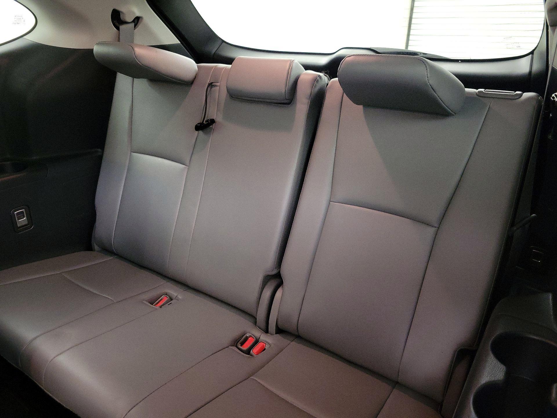 Thumbnail: 2022 Toyota Highlander - 20