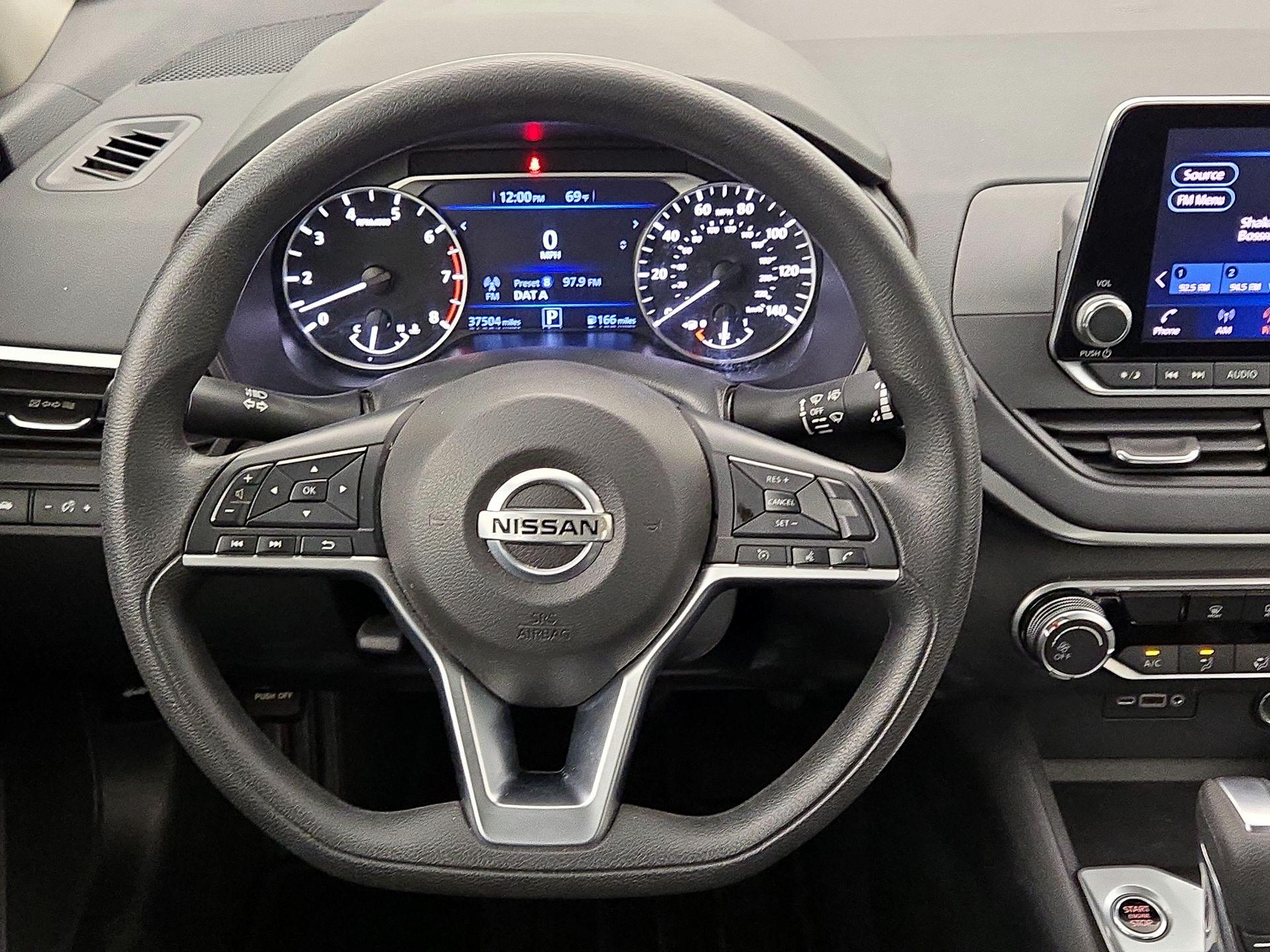 Thumbnail: 2022 Nissan Altima - 10