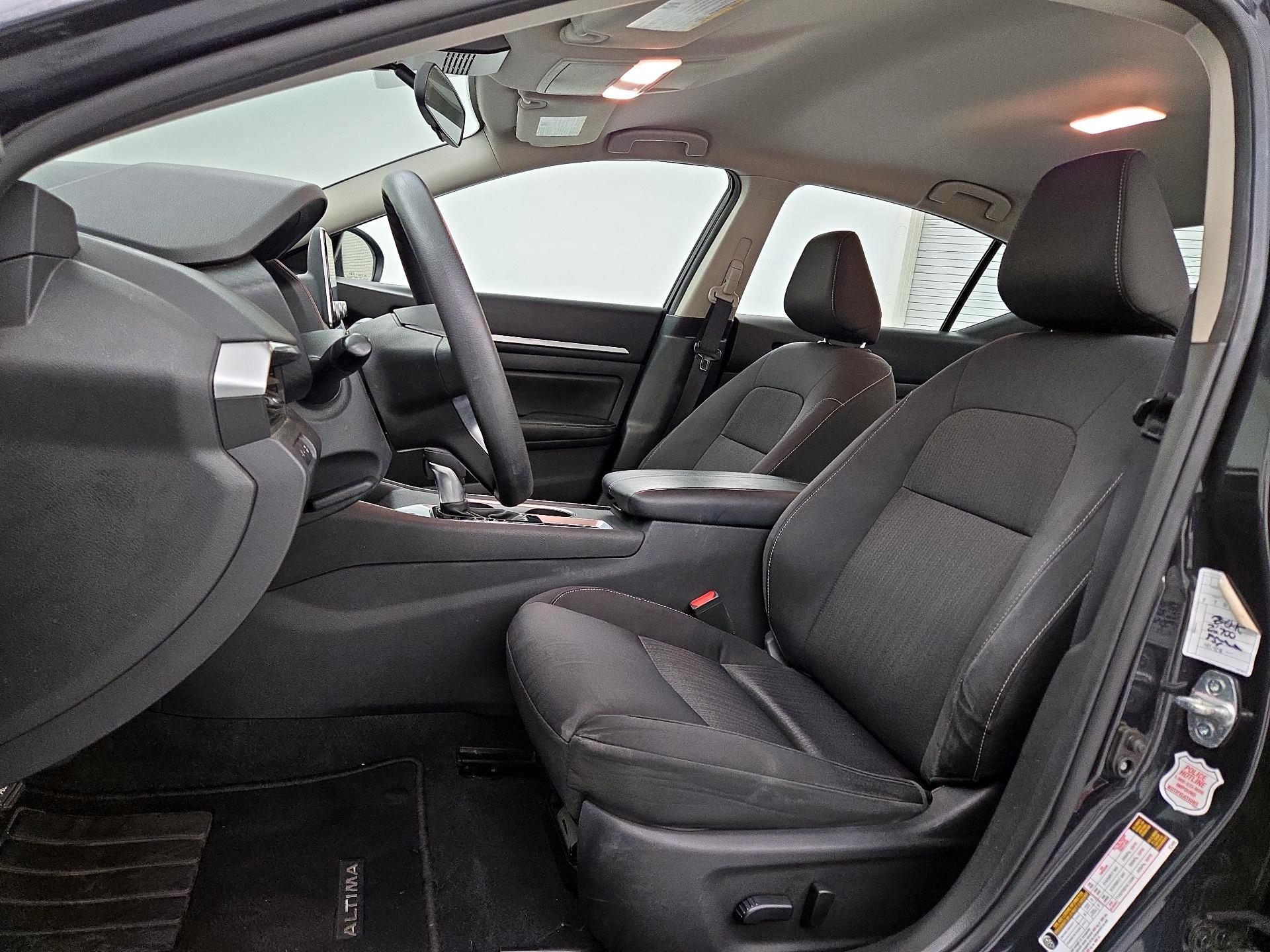 Thumbnail: 2022 Nissan Altima - 11
