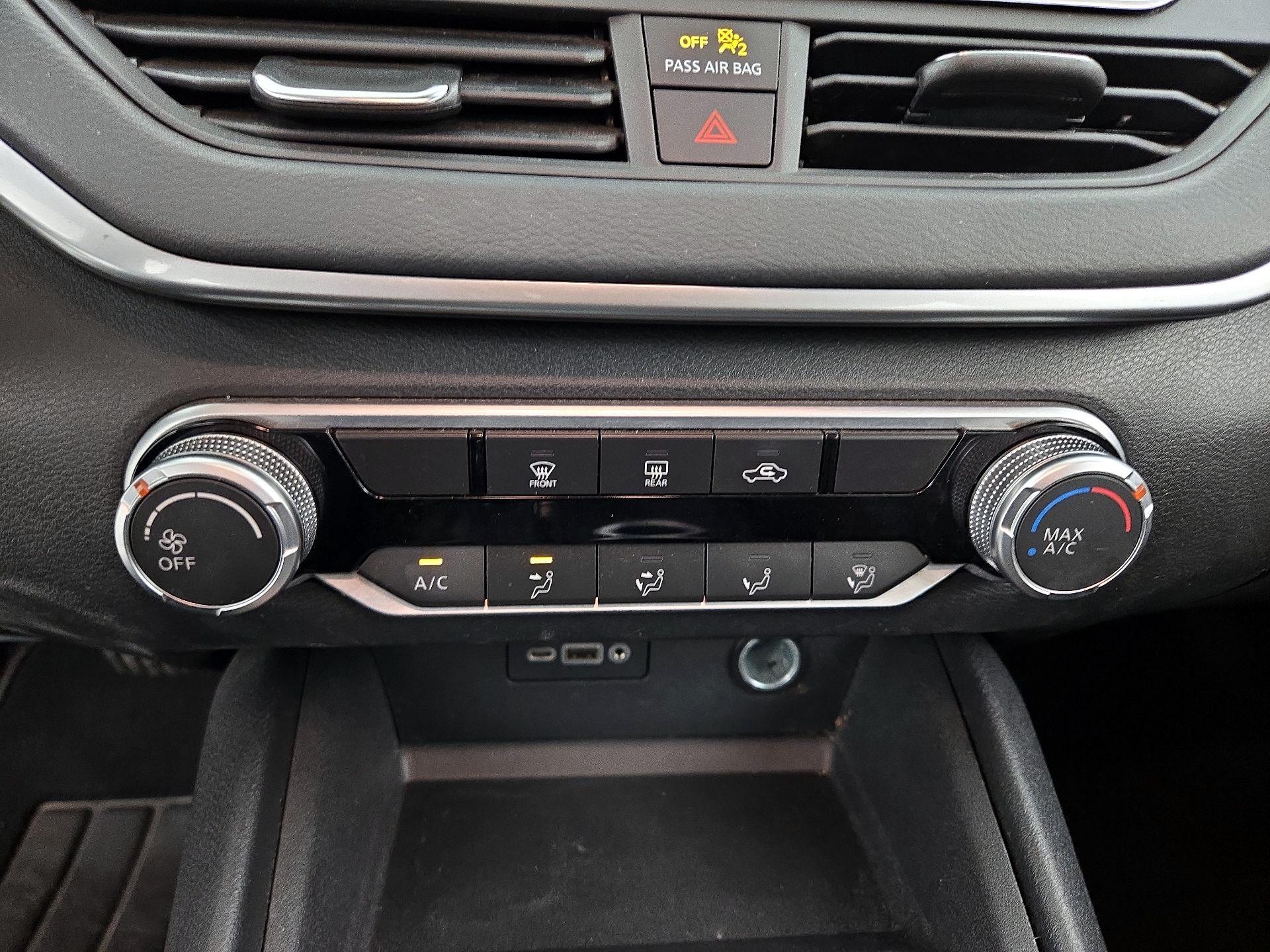 Thumbnail: 2022 Nissan Altima - 16