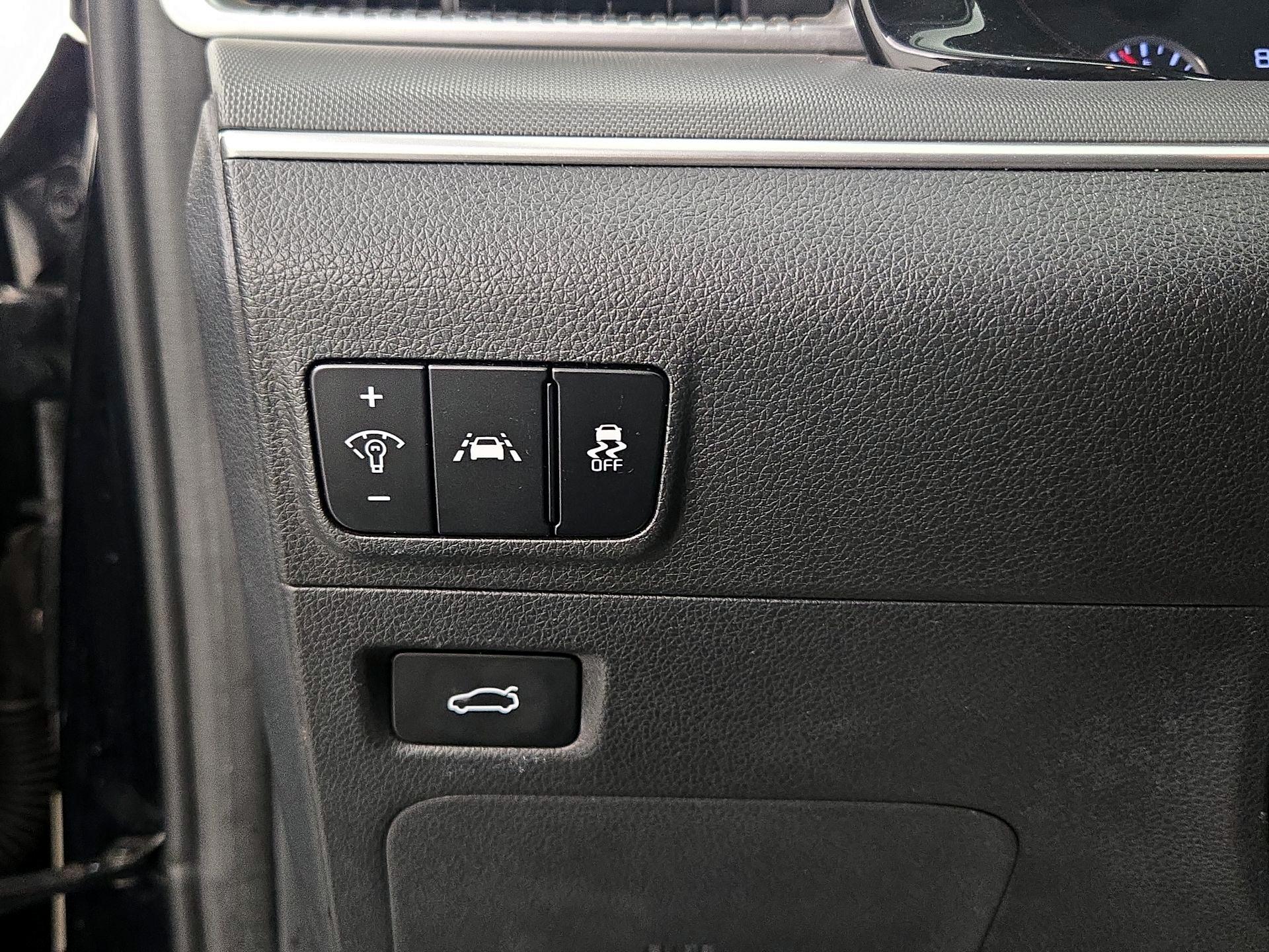 Thumbnail: 2022 Kia K5 - 13