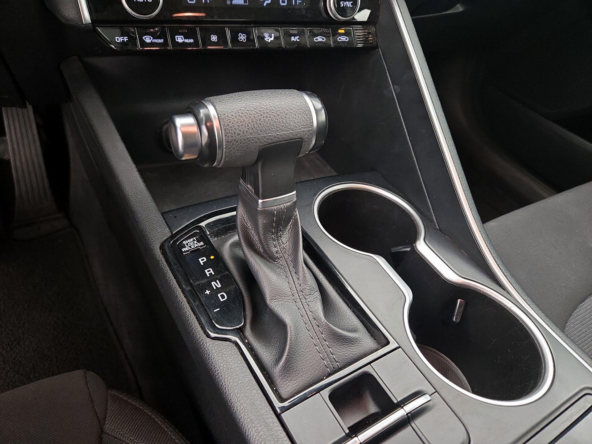 Thumbnail: 2022 Kia K5 - 17