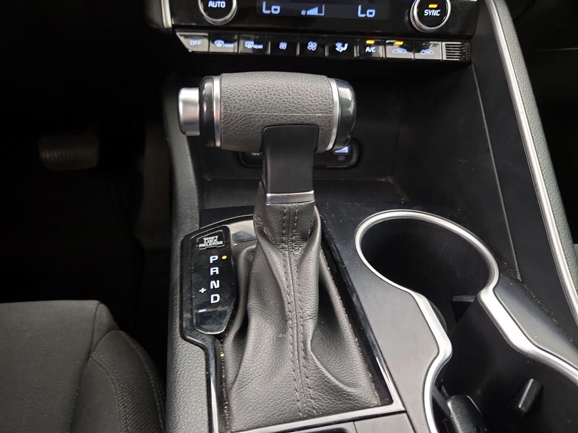 Thumbnail: 2022 Kia K5 - 17