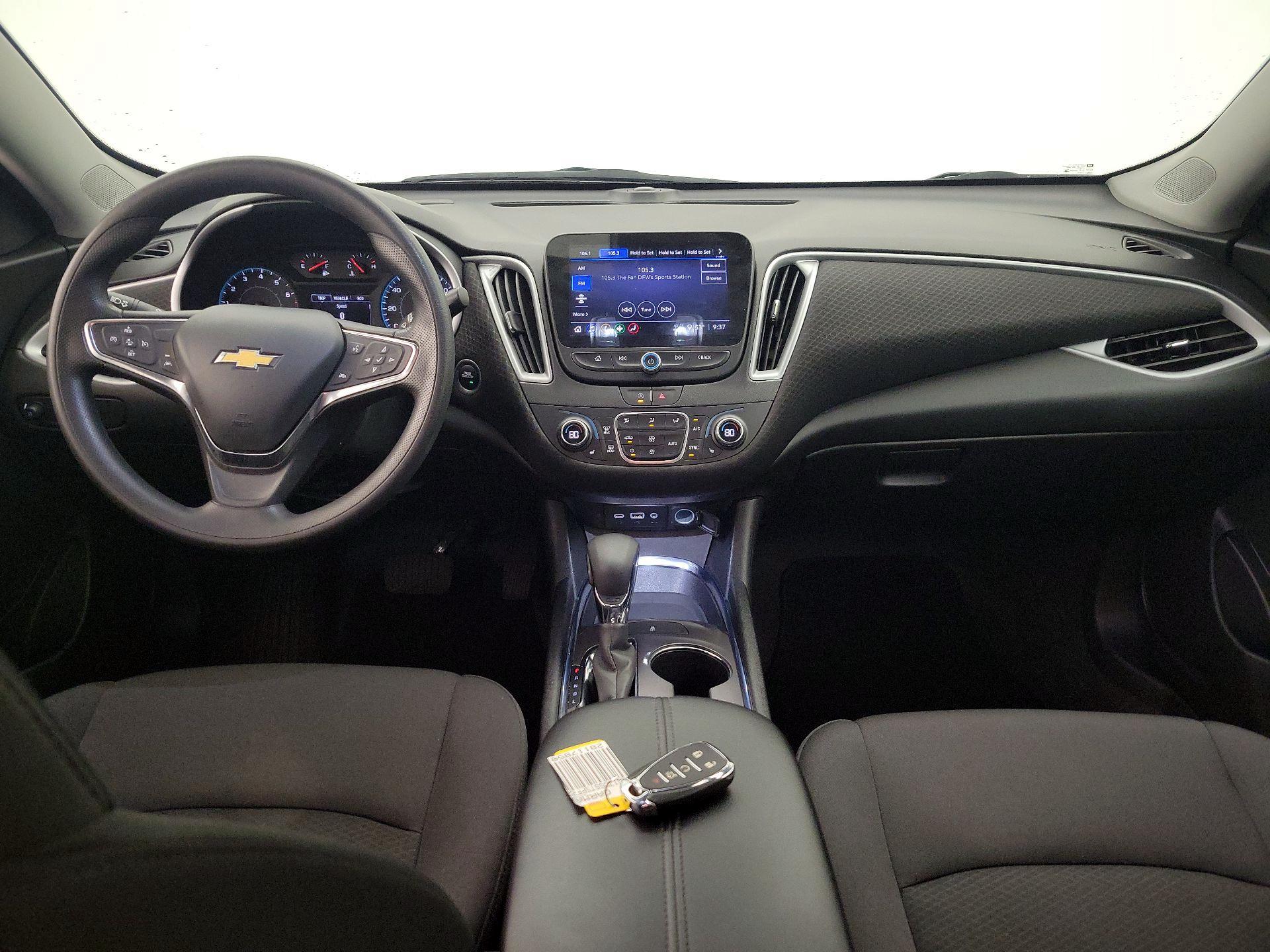 Thumbnail: 2023 Chevrolet Malibu - 9