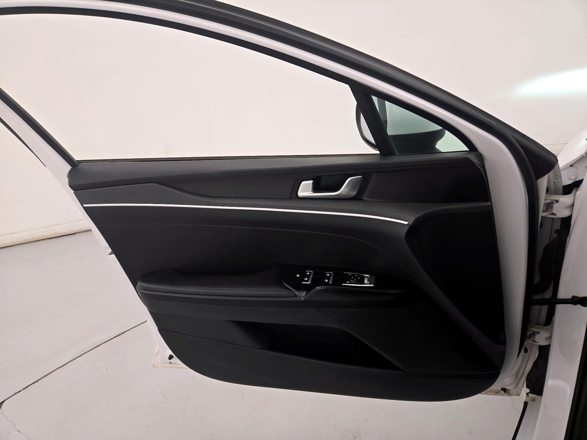 Thumbnail: 2022 Kia K5 - 12