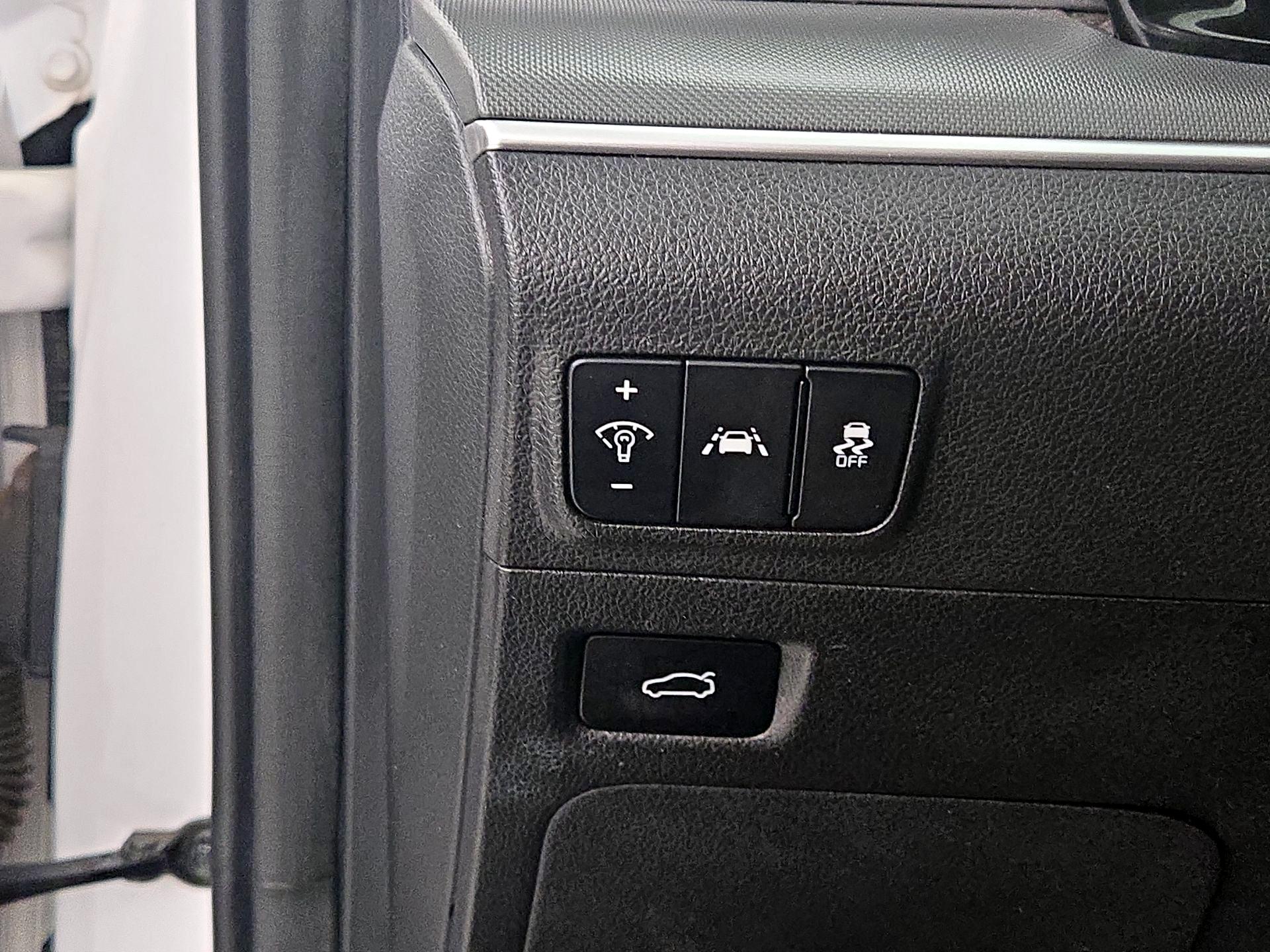 Thumbnail: 2022 Kia K5 - 13