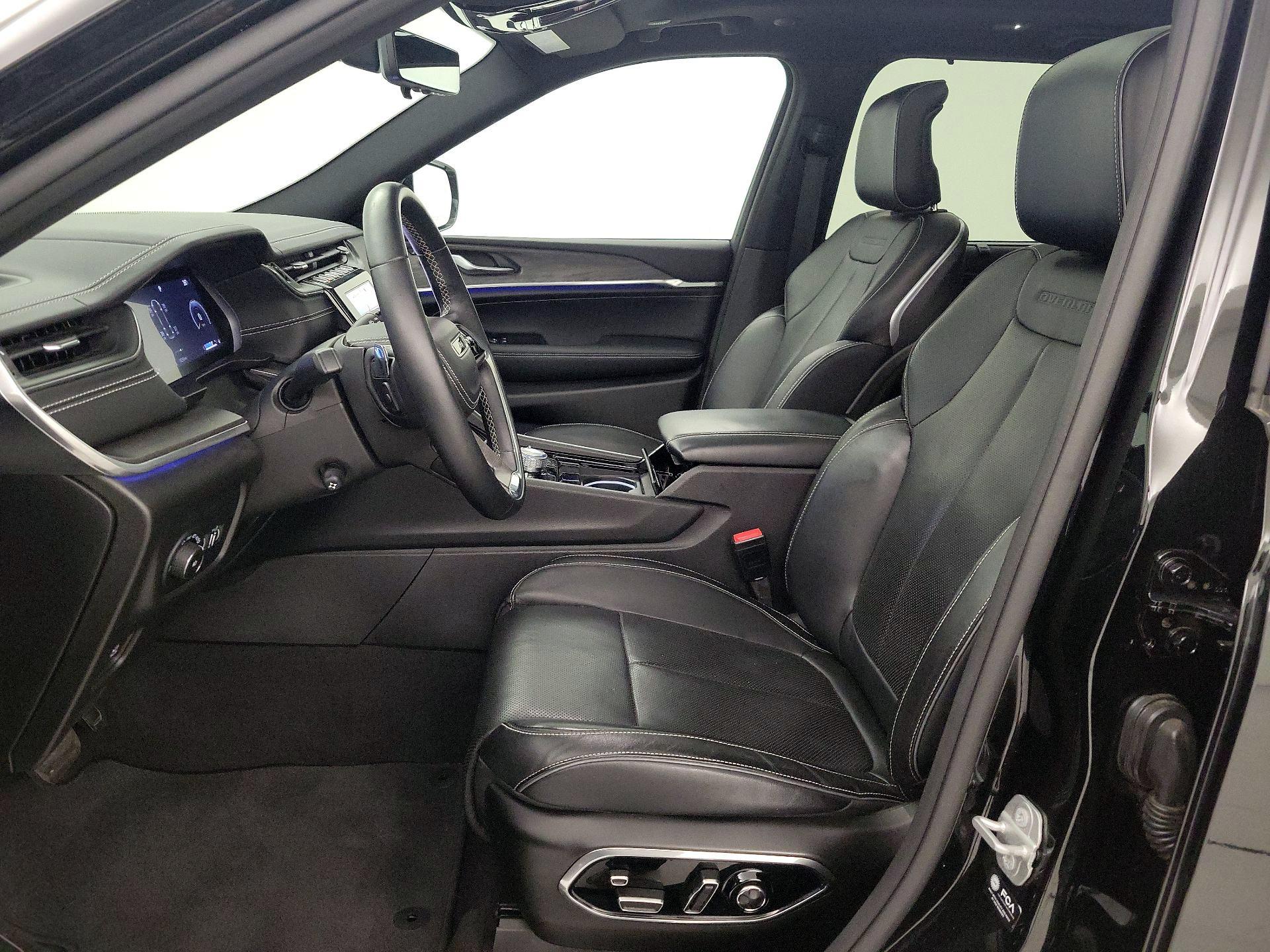 Thumbnail: 2022 Jeep Grand Cherokee - 11