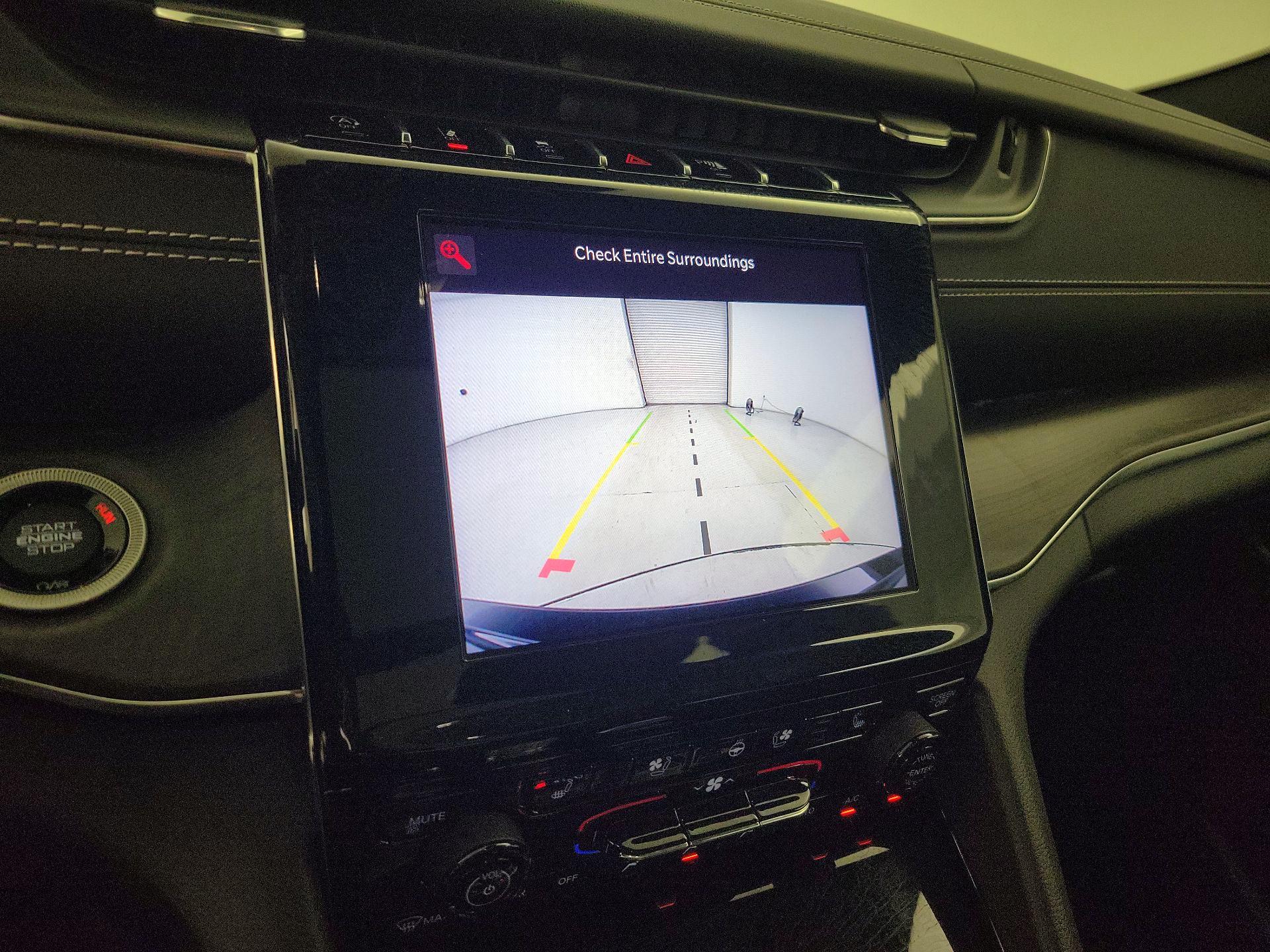 Thumbnail: 2022 Jeep Grand Cherokee - 15