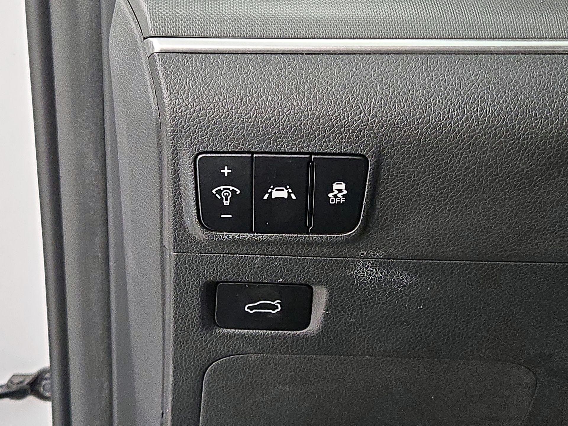 Thumbnail: 2022 Kia K5 - 13