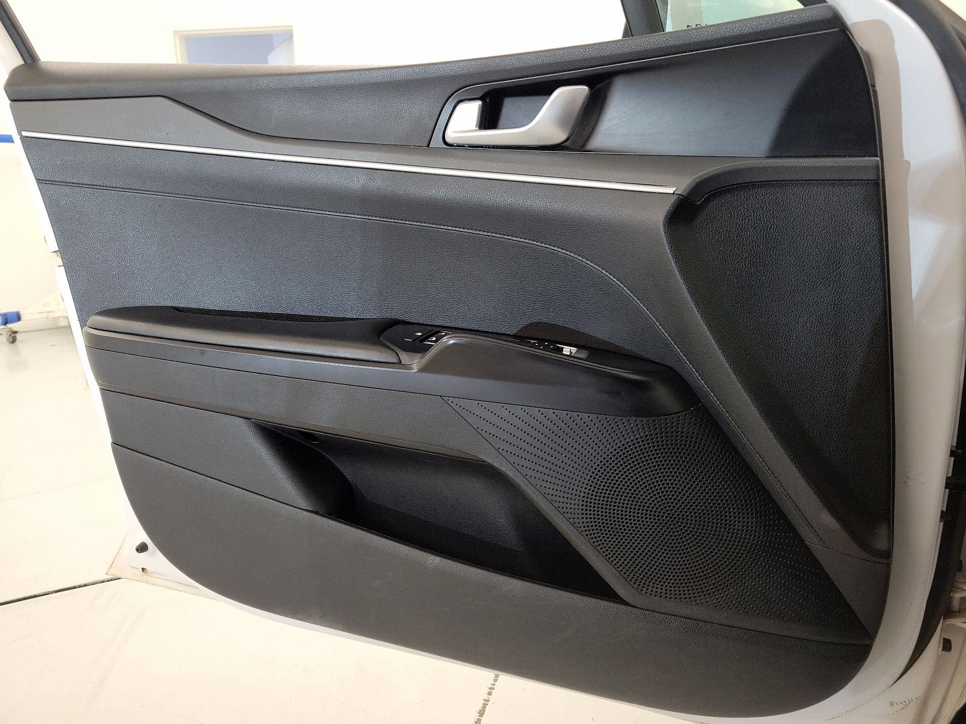 Thumbnail: 2022 Kia K5 - 12