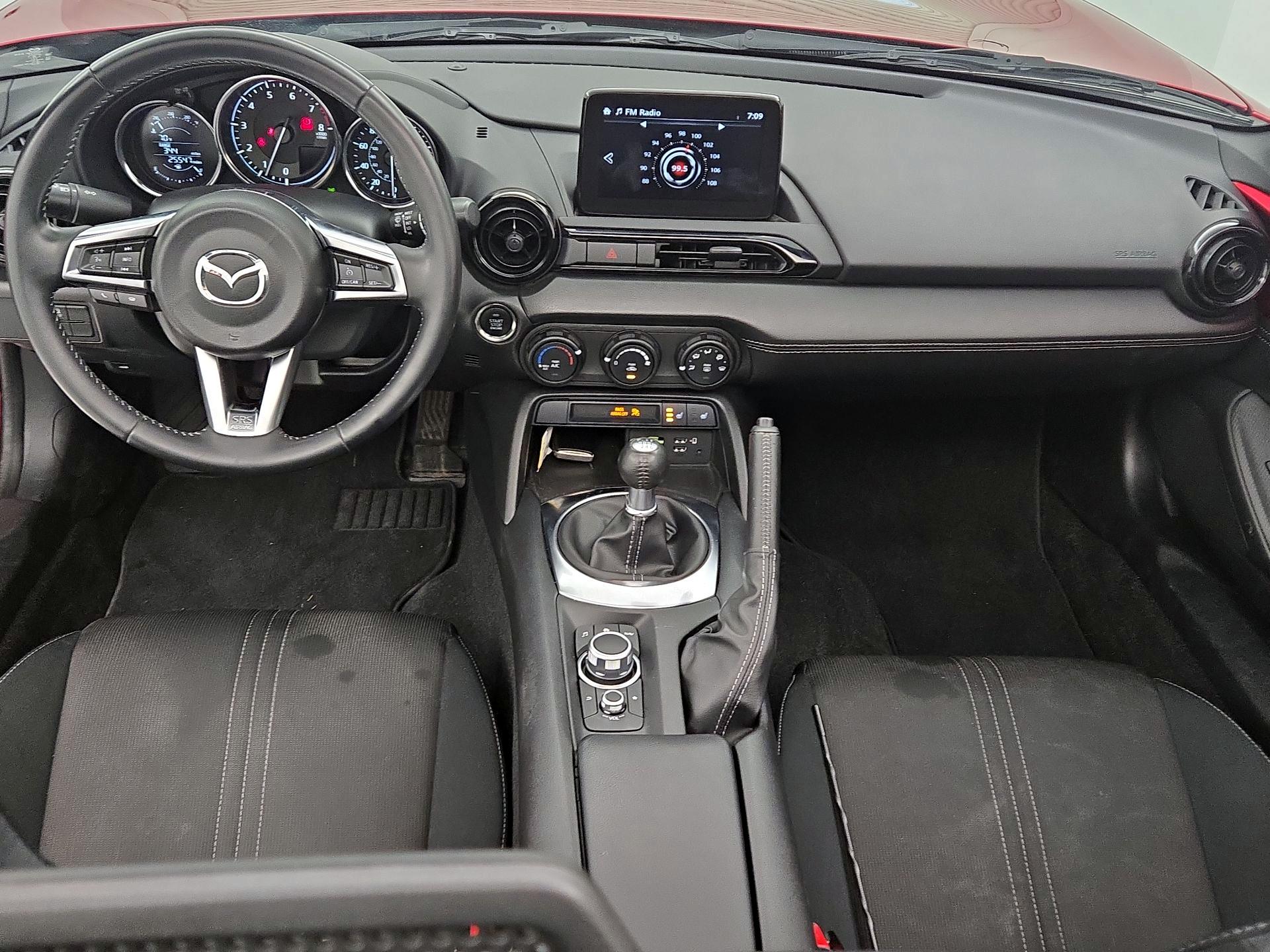 Thumbnail: 2021 Mazda MX-5 Miata - 9