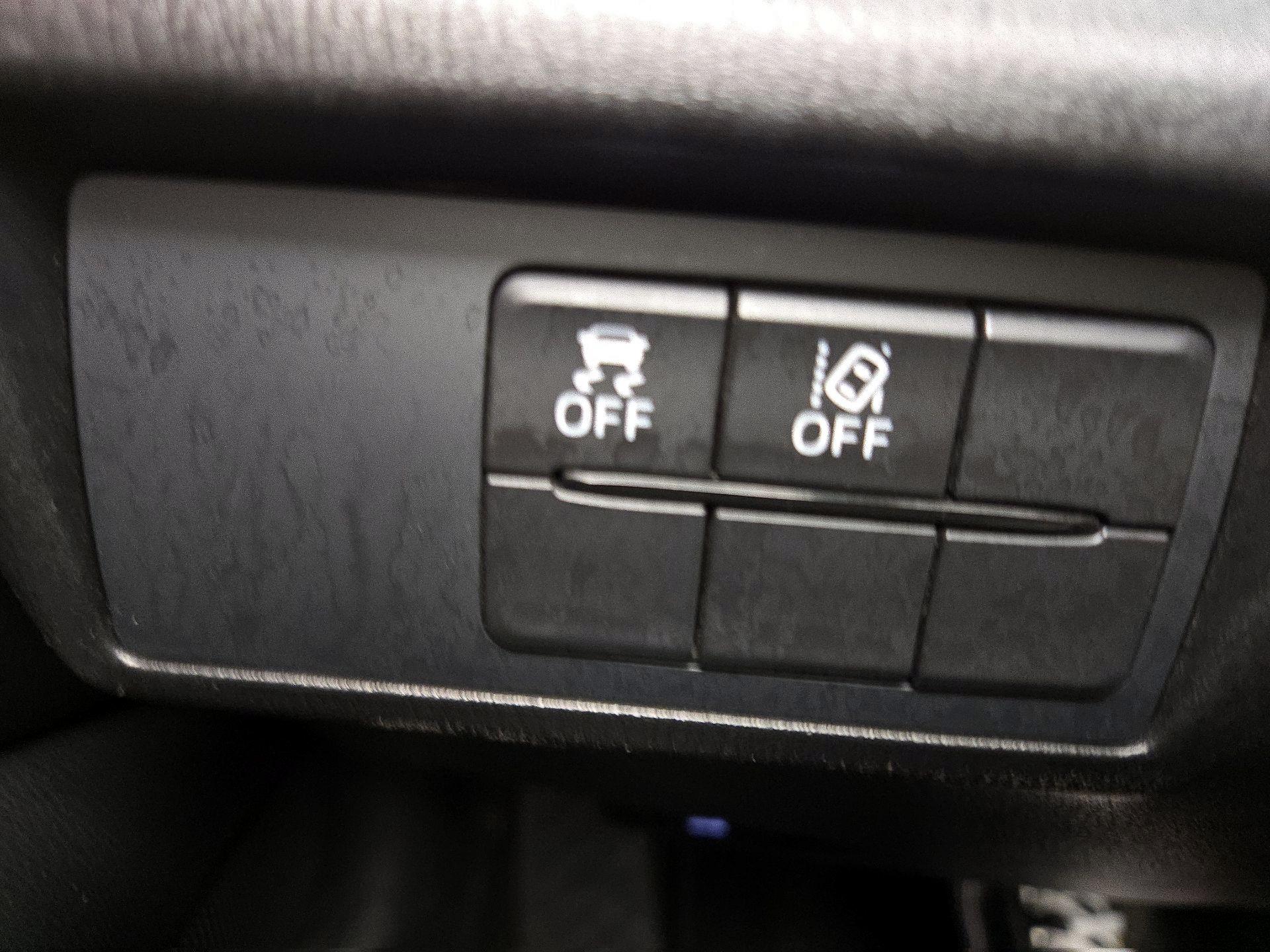 Thumbnail: 2021 Mazda MX-5 Miata - 13