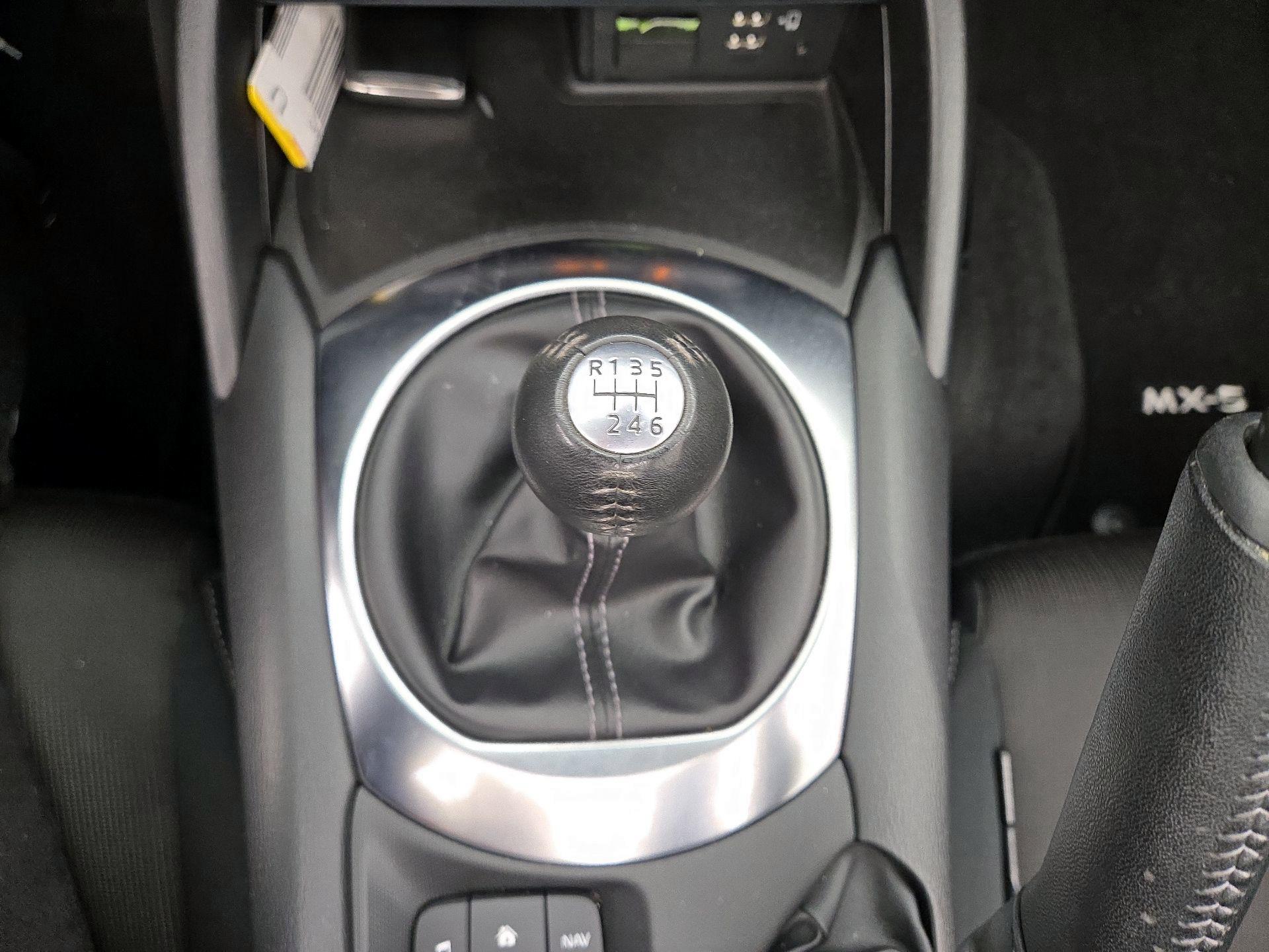 Thumbnail: 2021 Mazda MX-5 Miata - 16