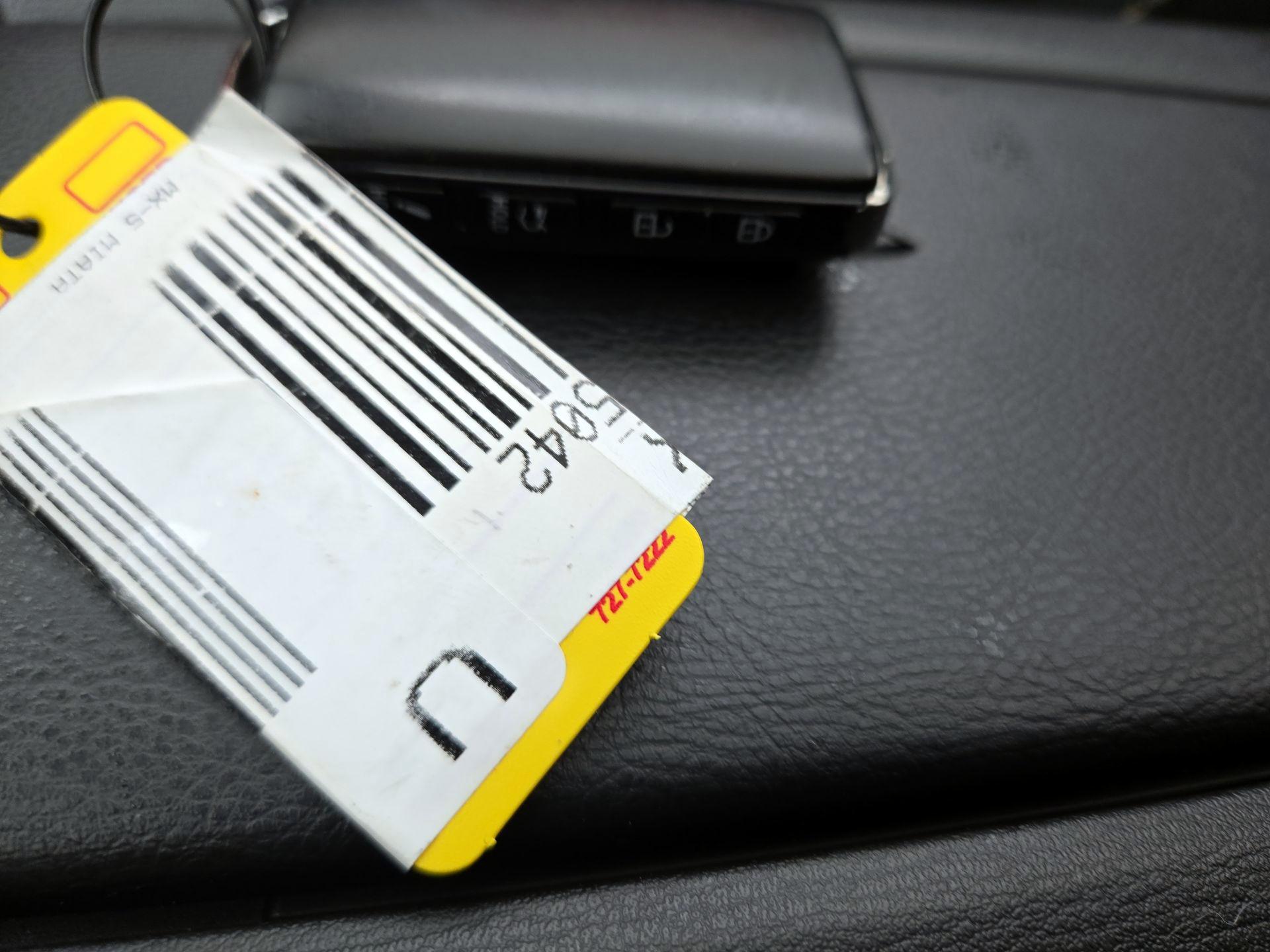 Thumbnail: 2021 Mazda MX-5 Miata - 20