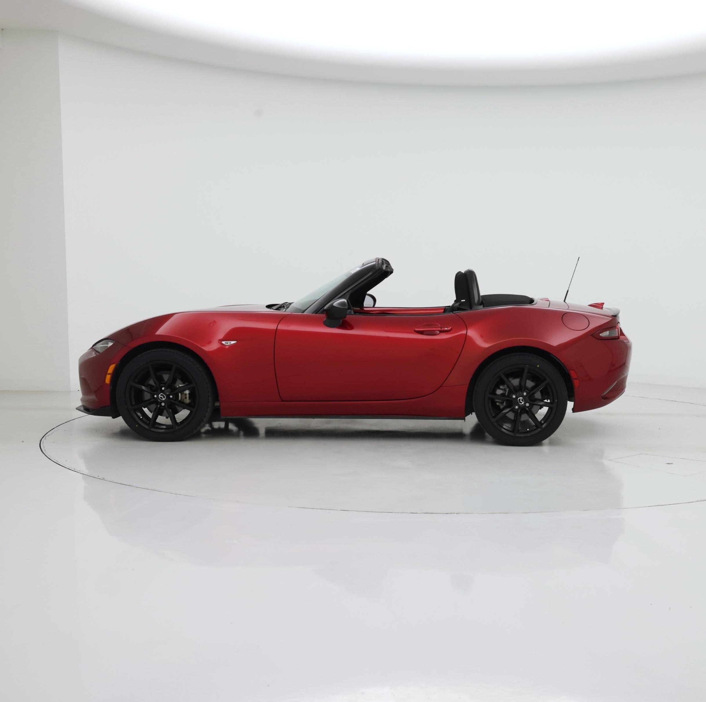 Thumbnail: 2021 Mazda MX-5 Miata - 3