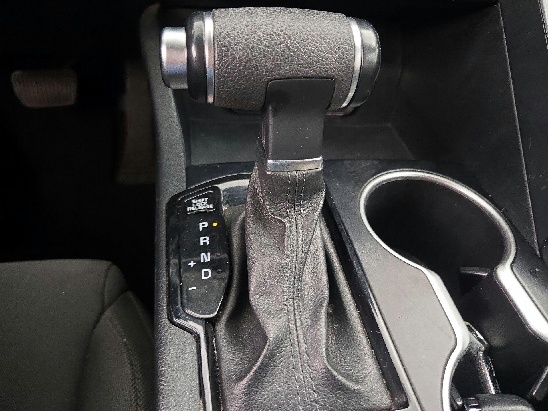 Thumbnail: 2022 Kia K5 - 17