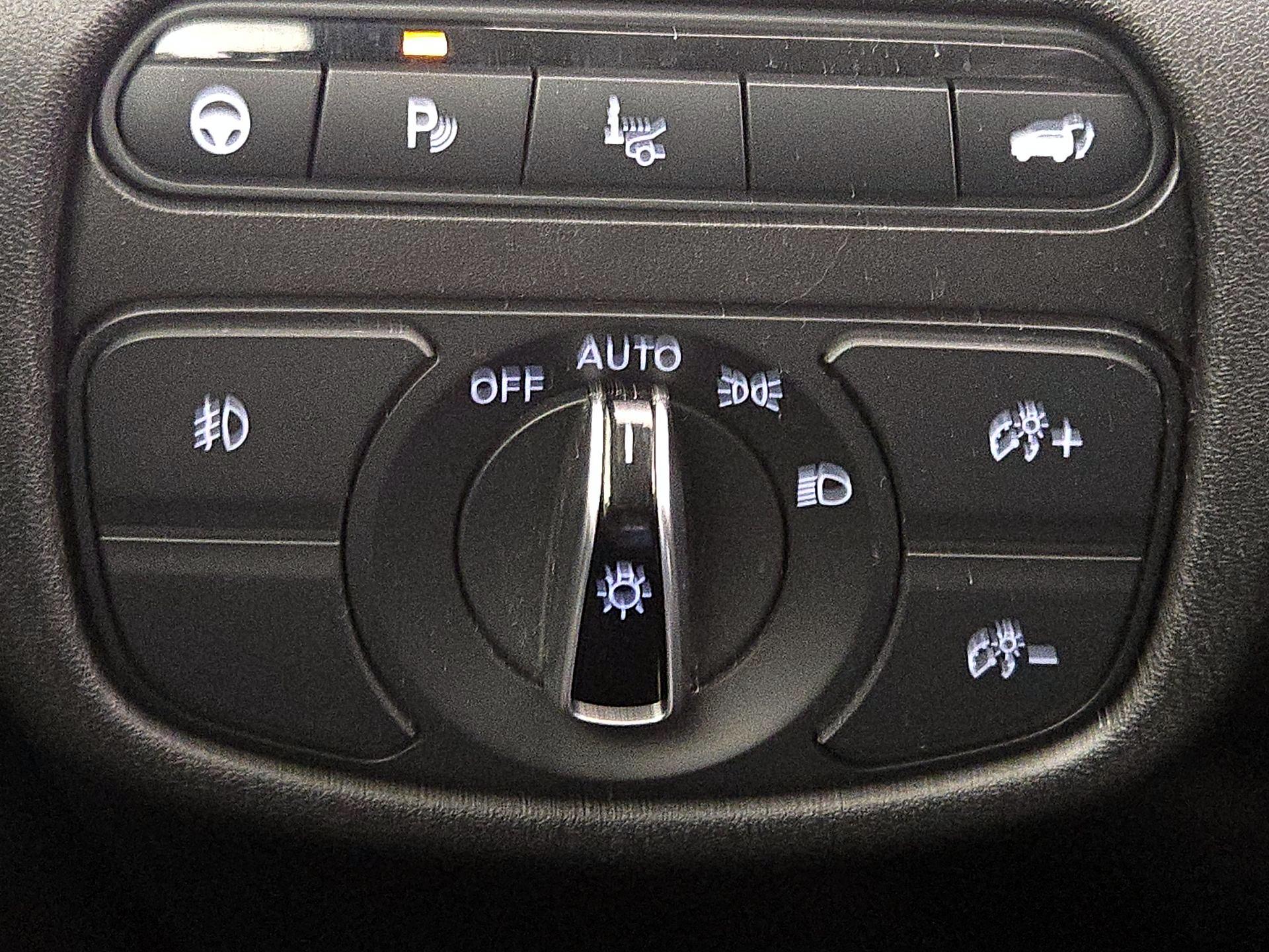 Thumbnail: 2022 INFINITI QX50 - 13