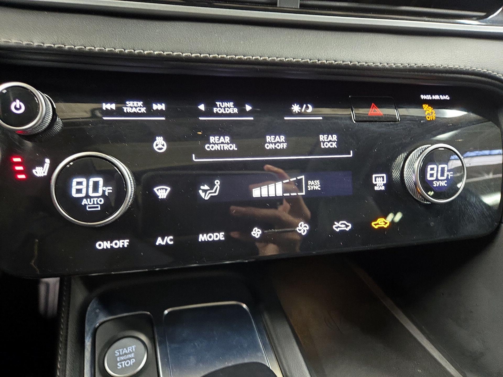 Thumbnail: 2023 INFINITI QX60 - 15