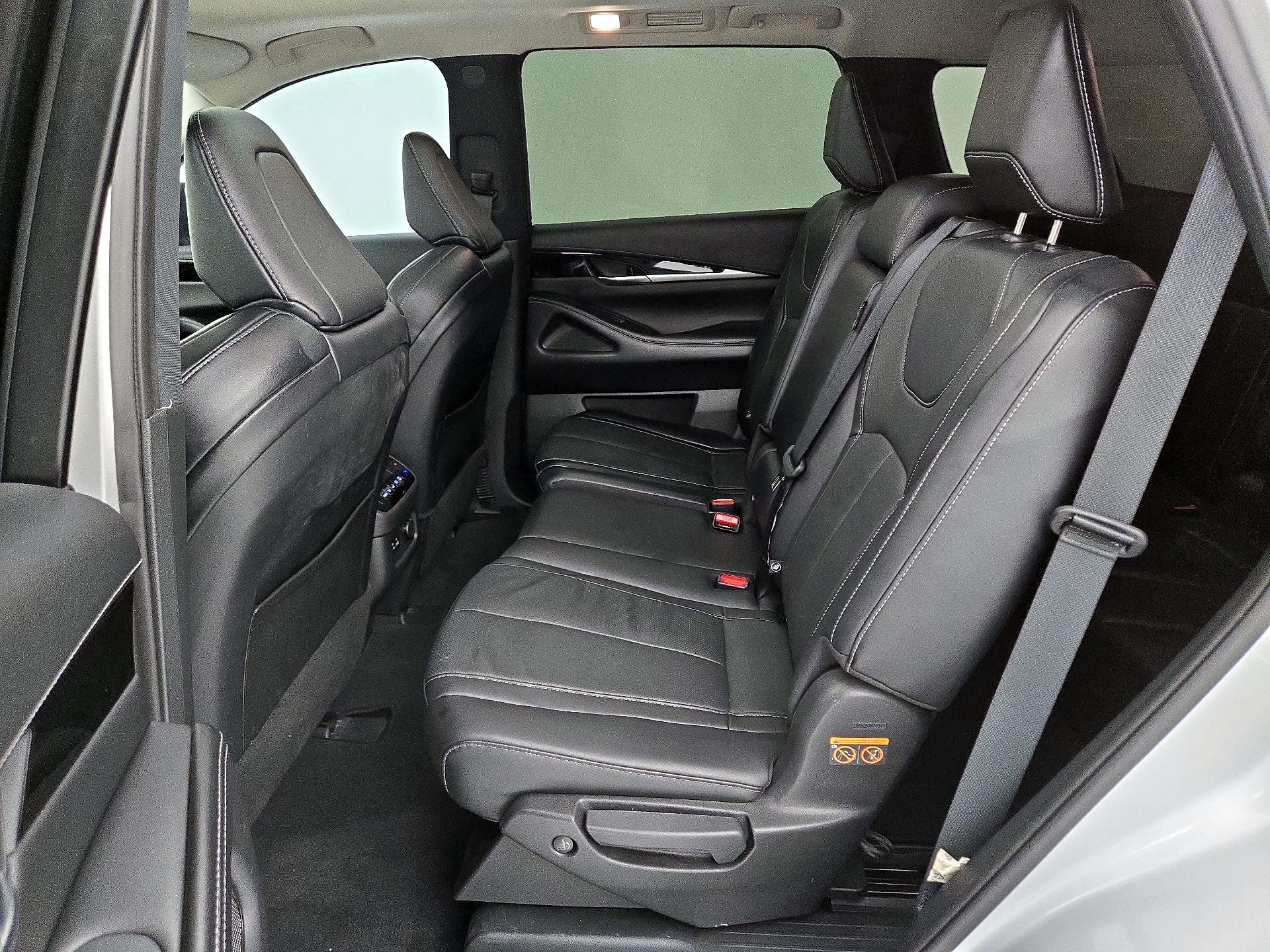 Thumbnail: 2023 INFINITI QX60 - 19