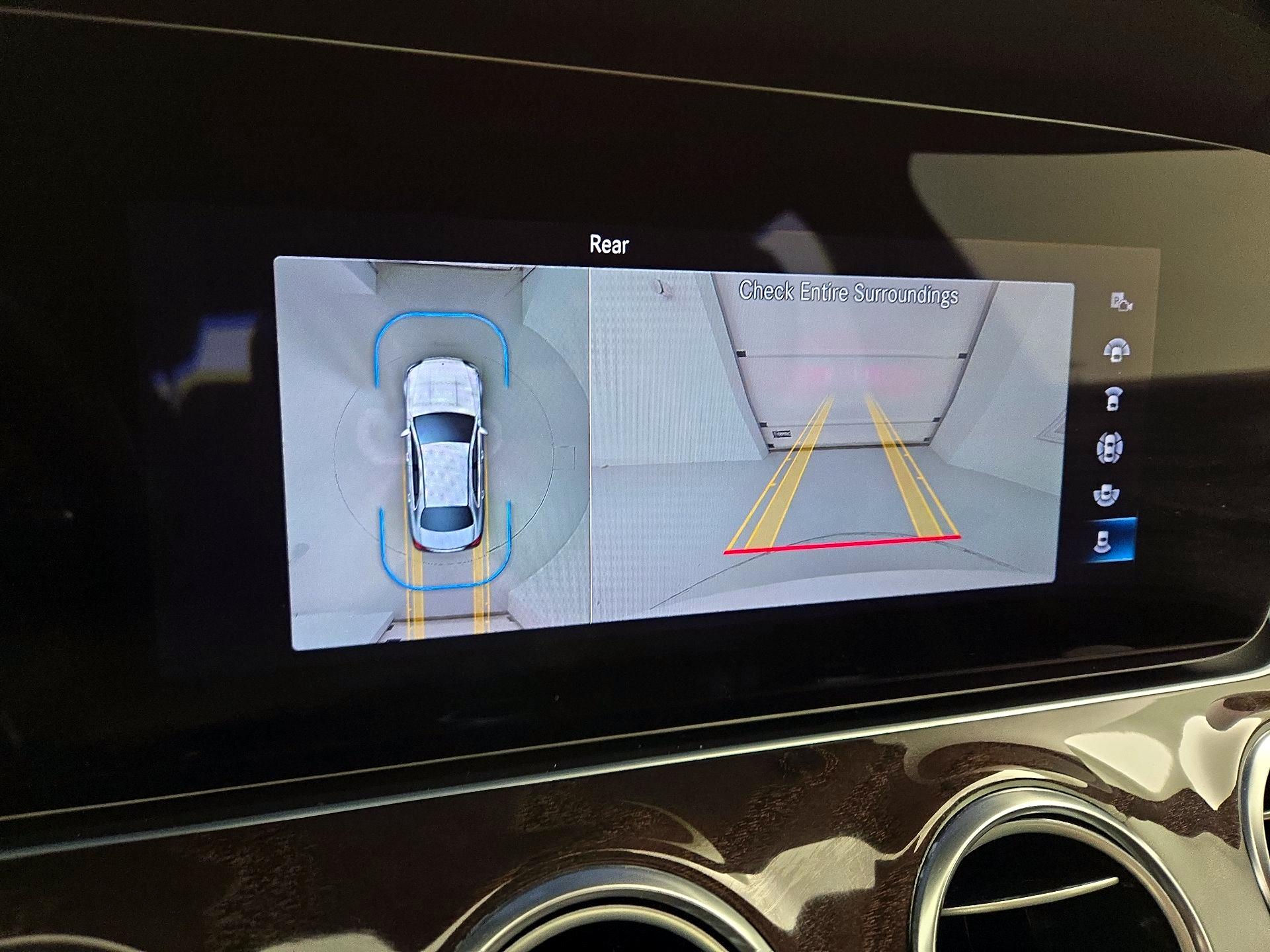 Thumbnail: 2022 Mercedes-Benz E-Class - 15