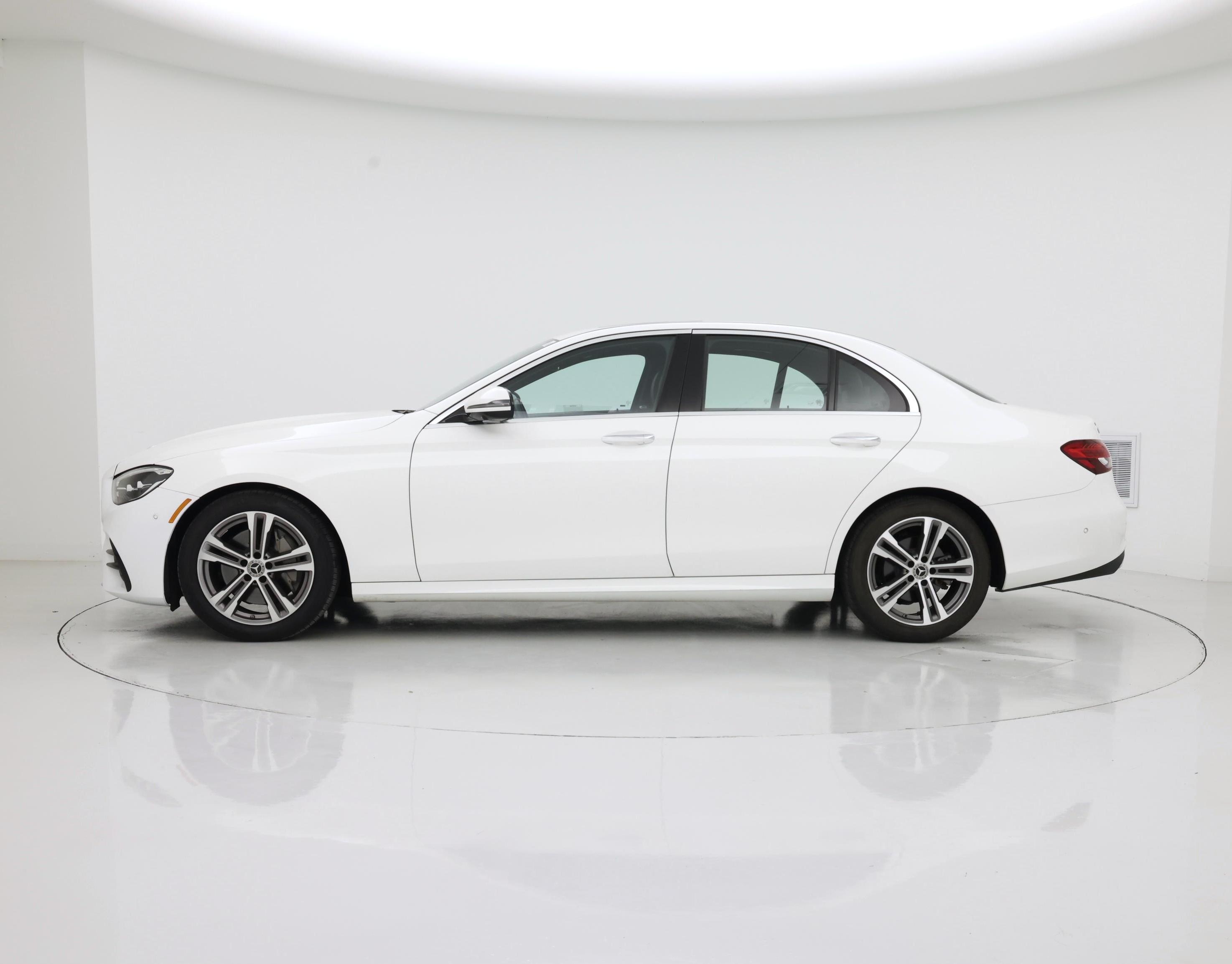 Thumbnail: 2022 Mercedes-Benz E-Class - 3