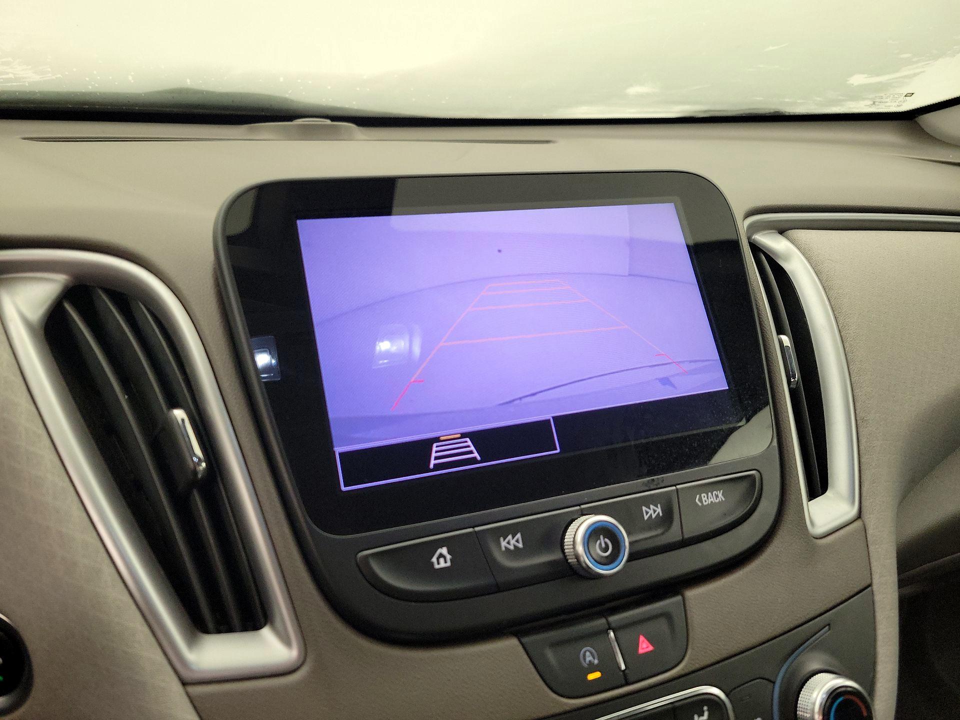 Thumbnail: 2022 Chevrolet Malibu - 14