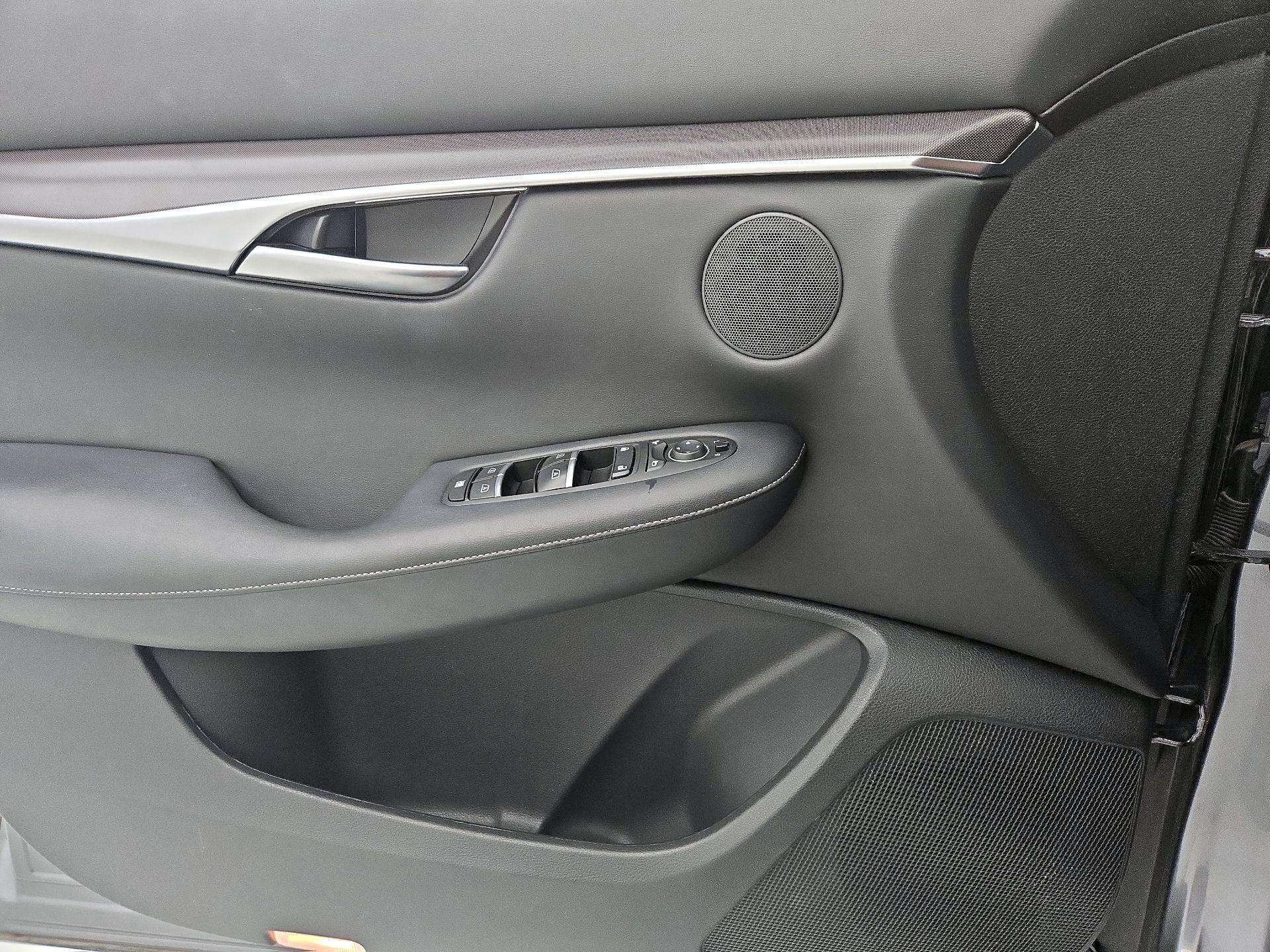 Thumbnail: 2022 INFINITI QX50 - 12