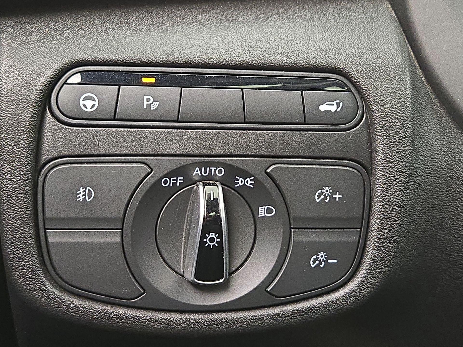 Thumbnail: 2023 INFINITI QX50 - 13