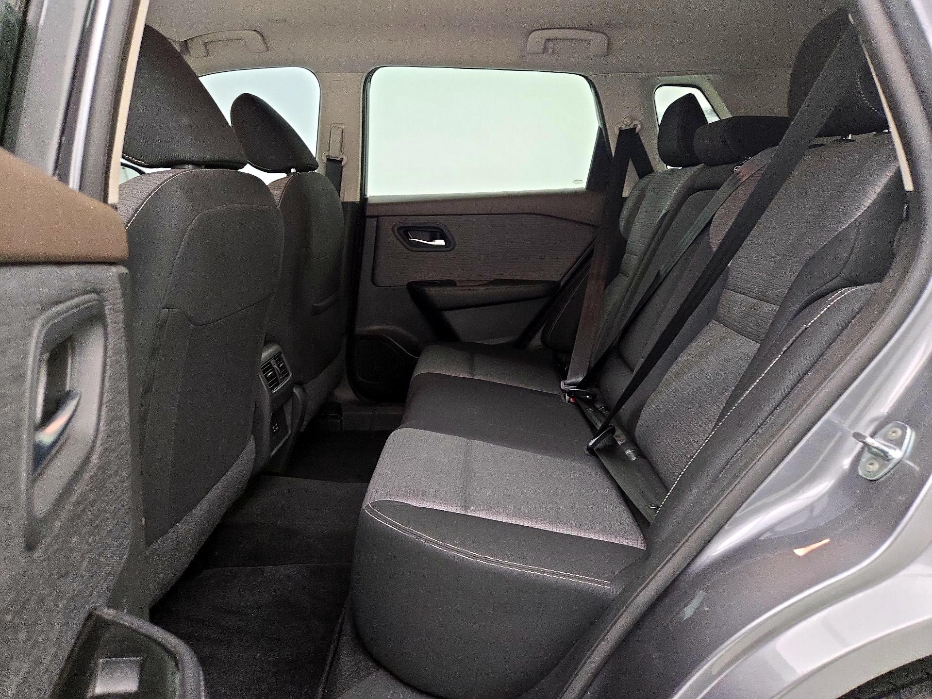 Thumbnail: 2023 Nissan Rogue - 18