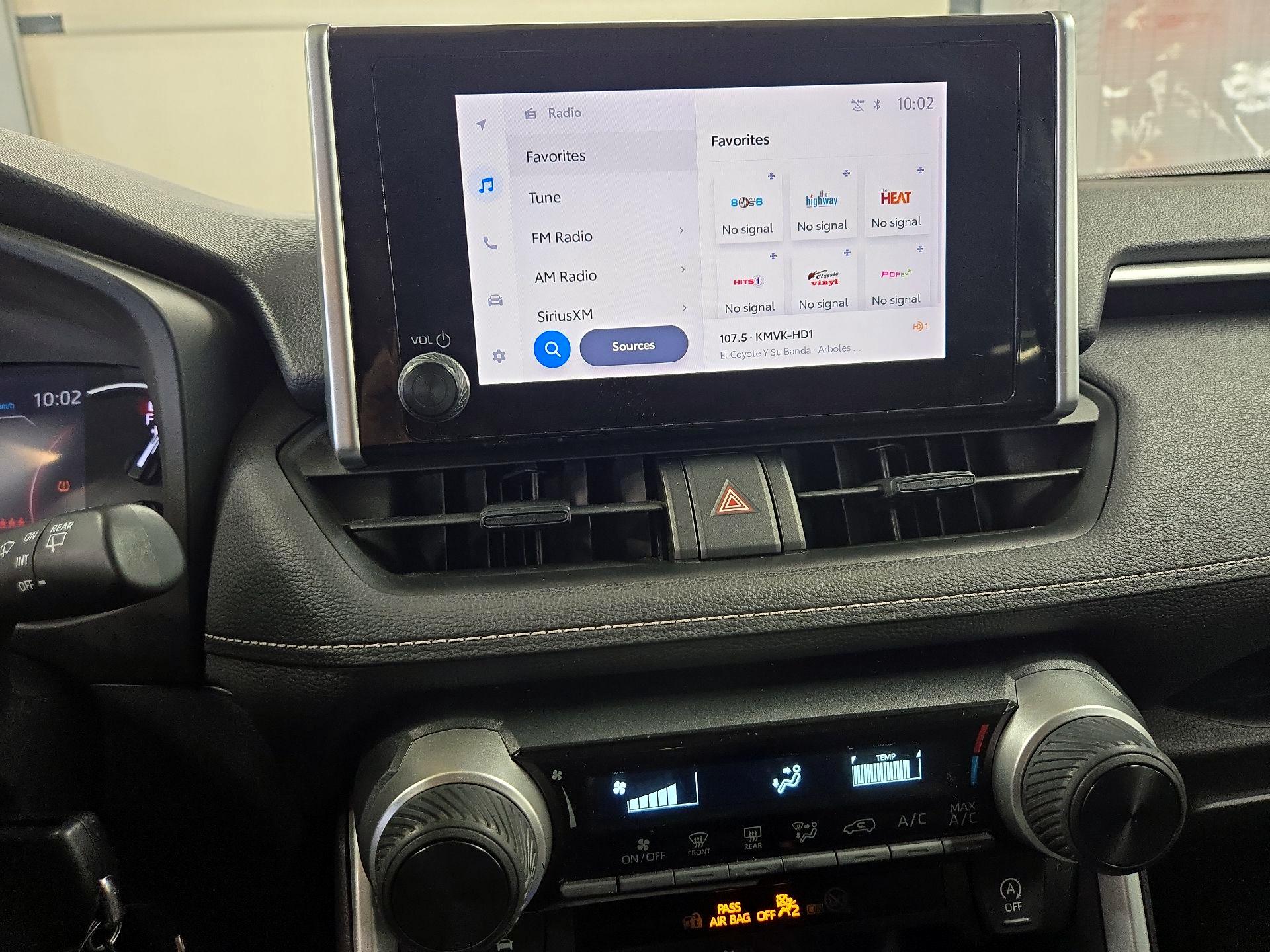 Thumbnail: 2023 Toyota RAV4 - 15